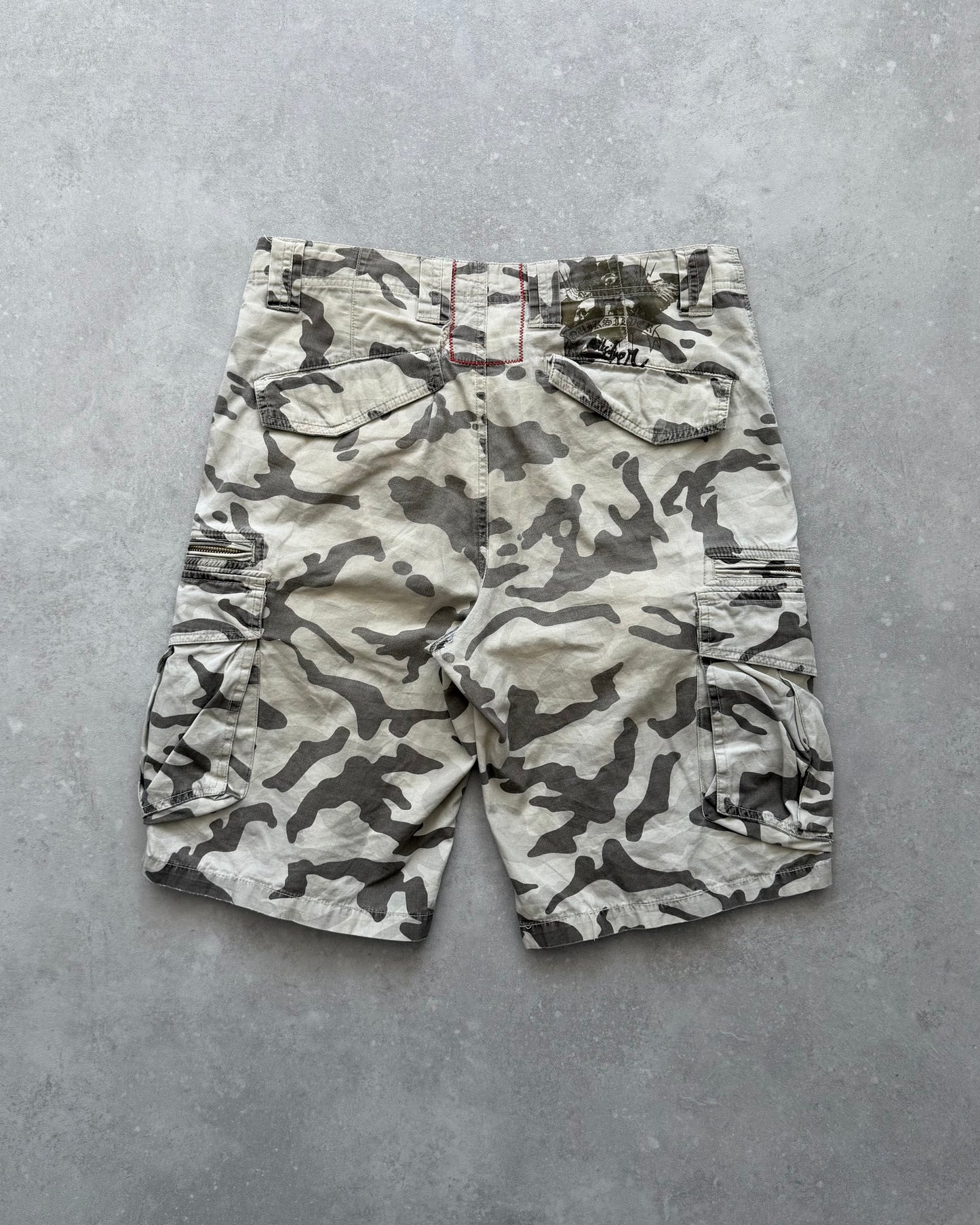 Vintage Quiksilver Camo Cargo Shorts (30)