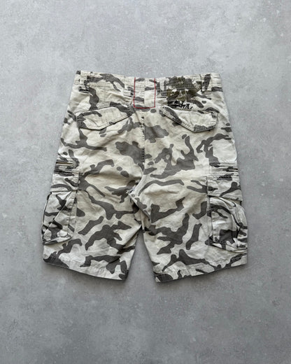 Vintage Quiksilver Camo Cargo Shorts (30)