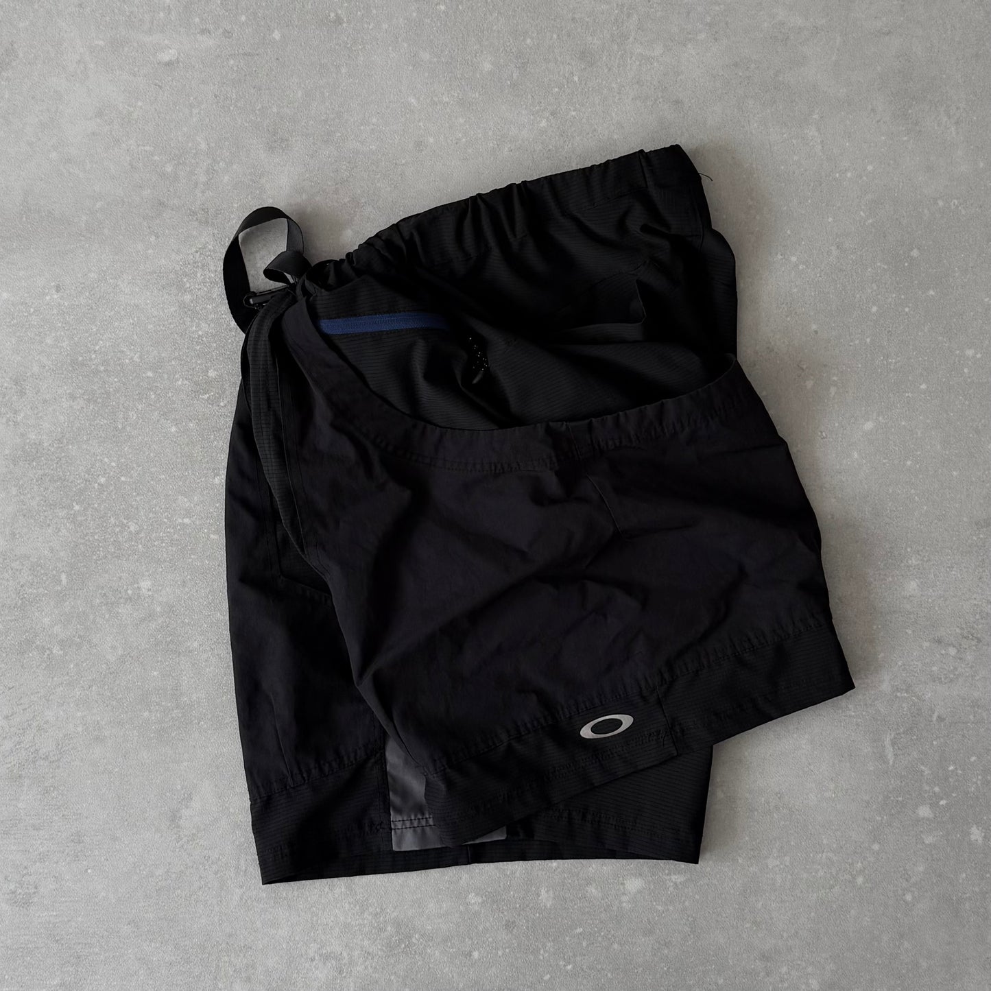 00’s Oakley Cargo Shorts (32)
