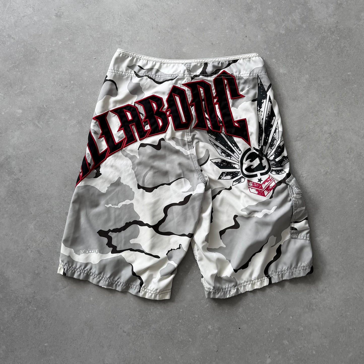 Vintage Billabong Camo Boardshorts (32)