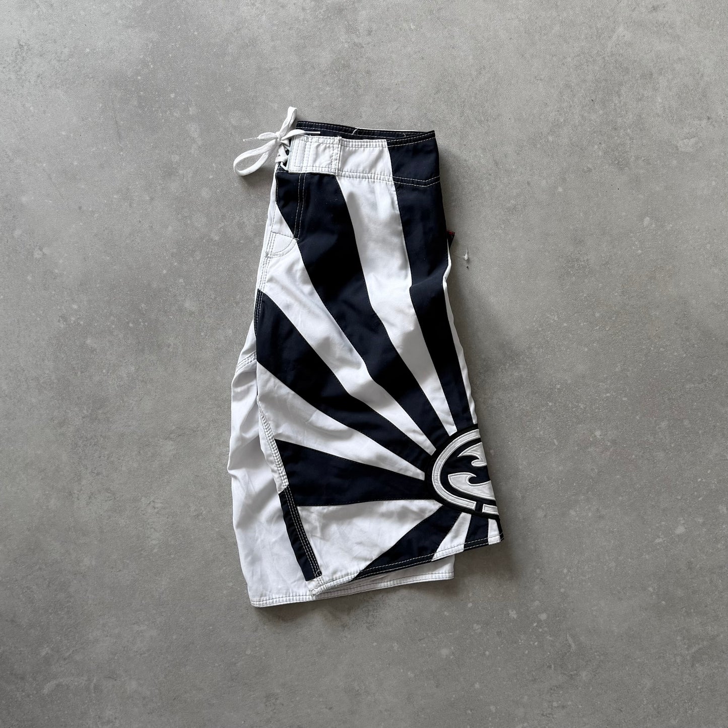 BNWT Vintage Billabong Andy Irons Boardshorts (28)