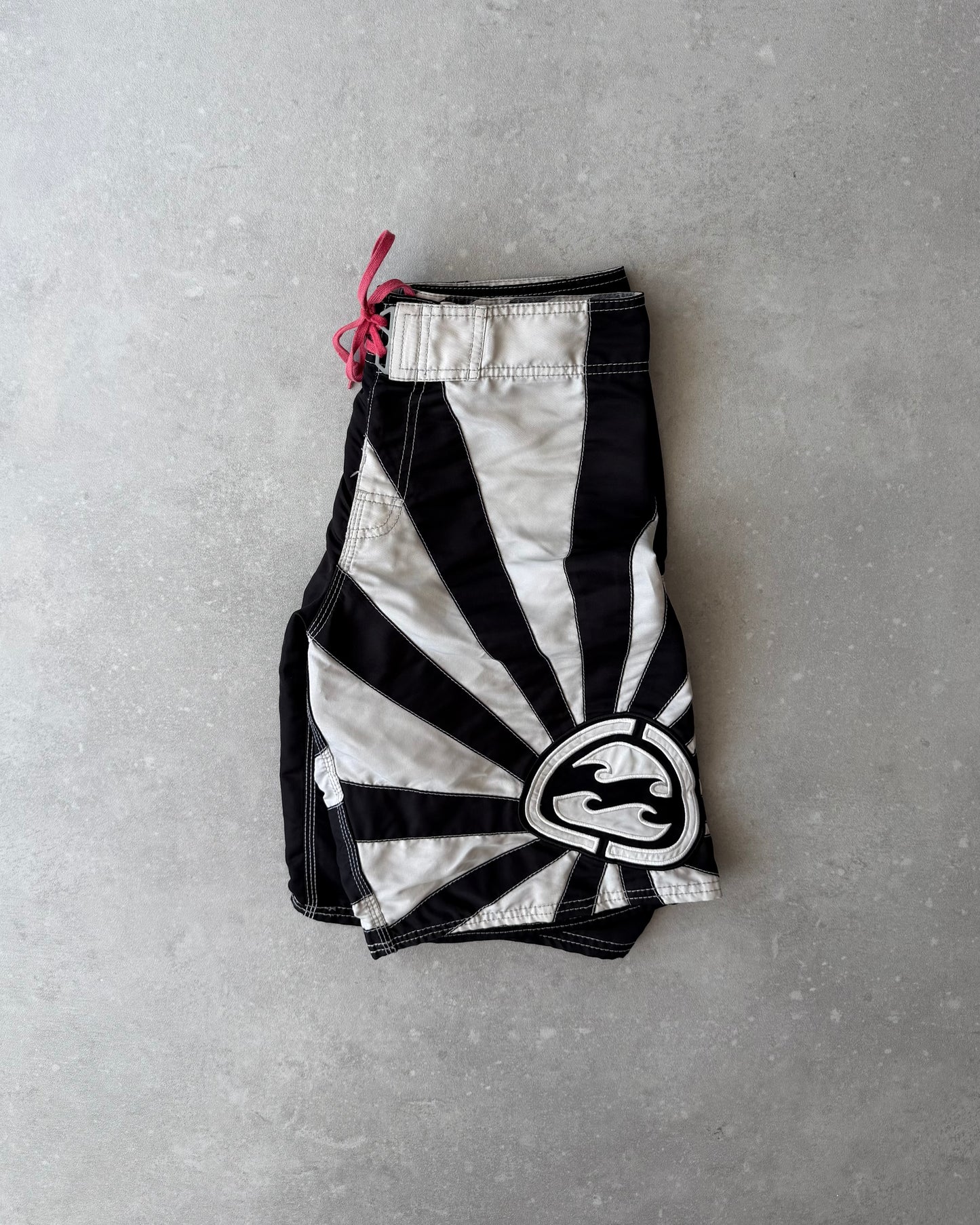 Vintage Billabong Andy Irons Rising Sun Boardshorts (30)