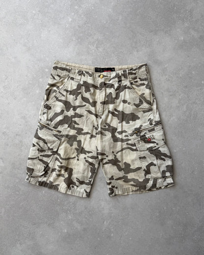 Vintage Quiksilver Camo Cargo Shorts (30)