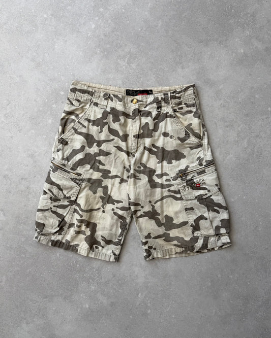 Vintage Quiksilver Camo Cargo Shorts (30)