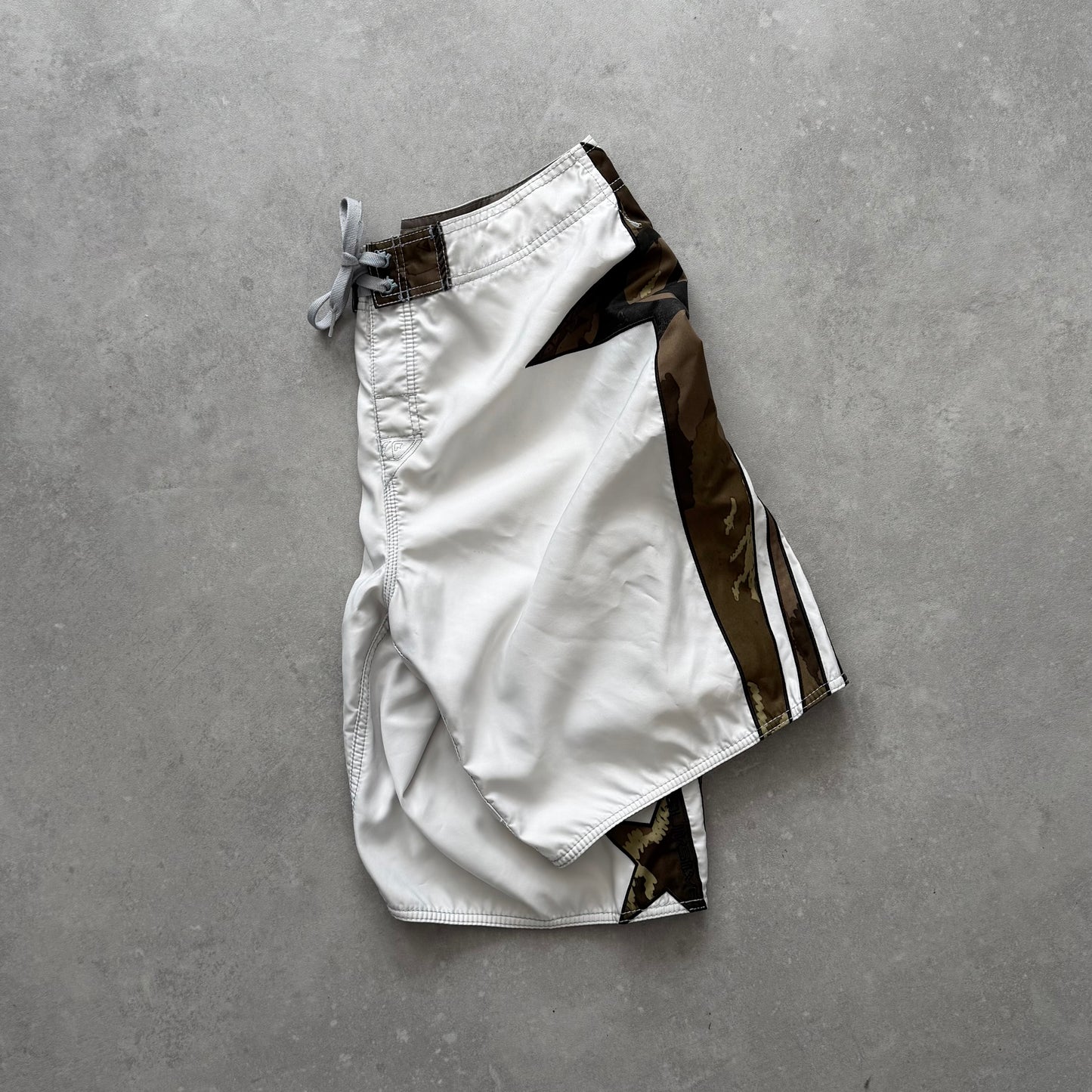 00's Quiksilver Kelly Slater's Signature Boardshorts (34)