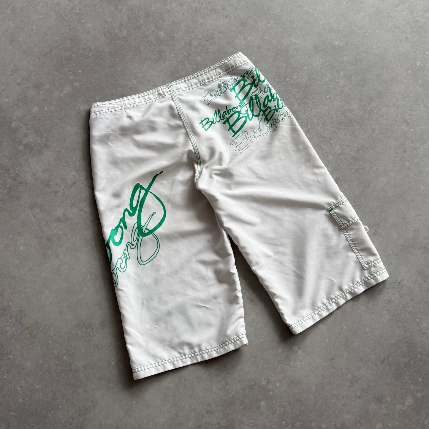 Vintage Billabong 3/4 length Boardshorts (Wmns 32)
