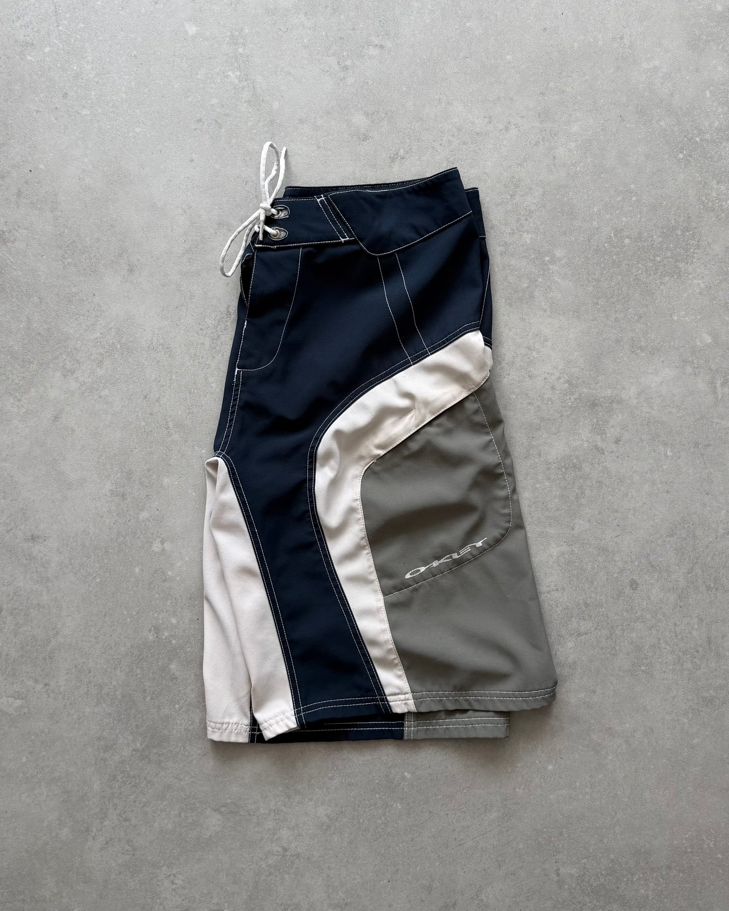 Vintage Oakley Boardshorts (36)