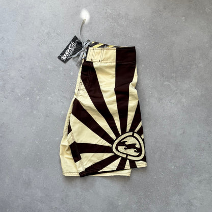BNWT 00’s Billabong Andy Irons Rising Sun Boardshorts (32)