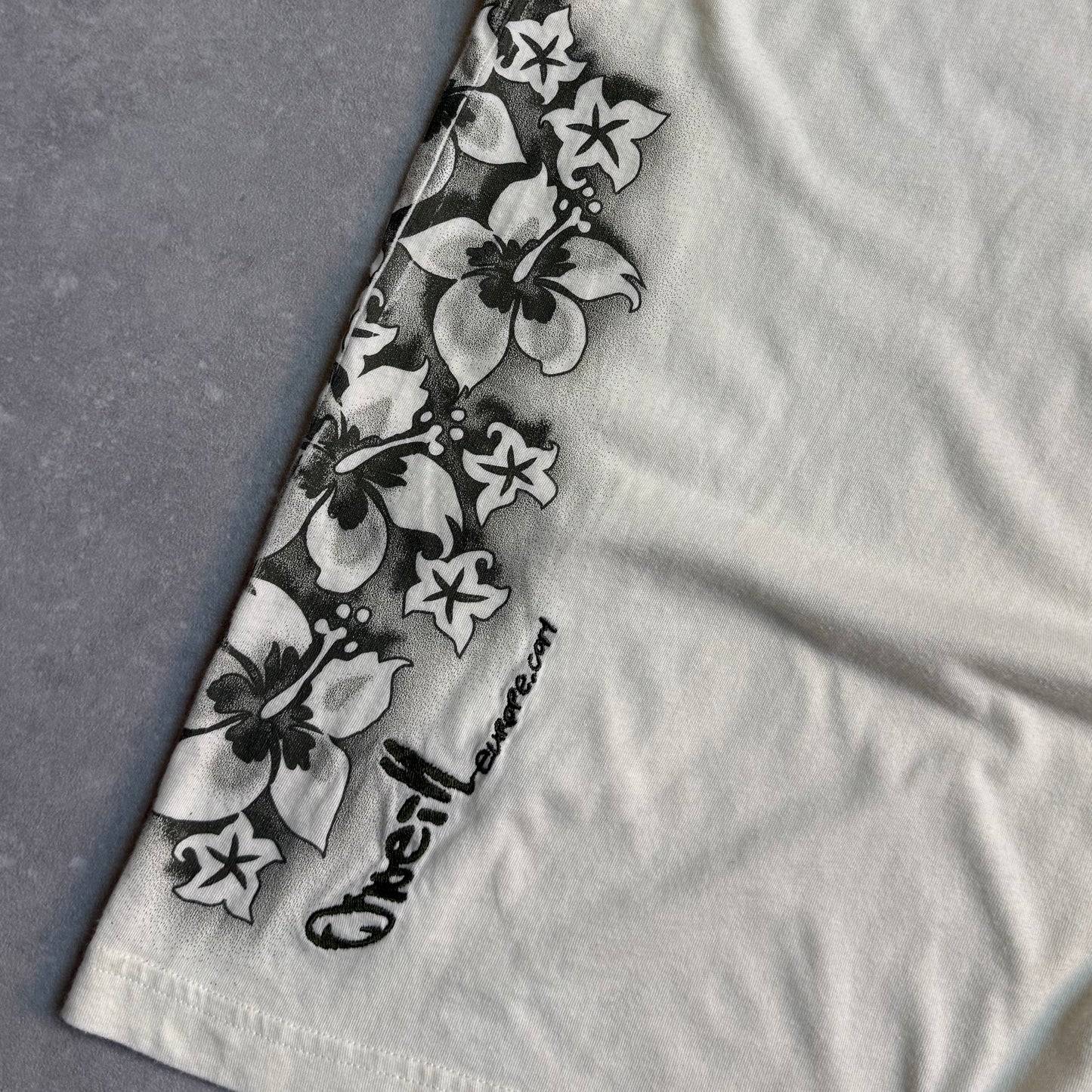 00’s O’Neill Floral T-shirt