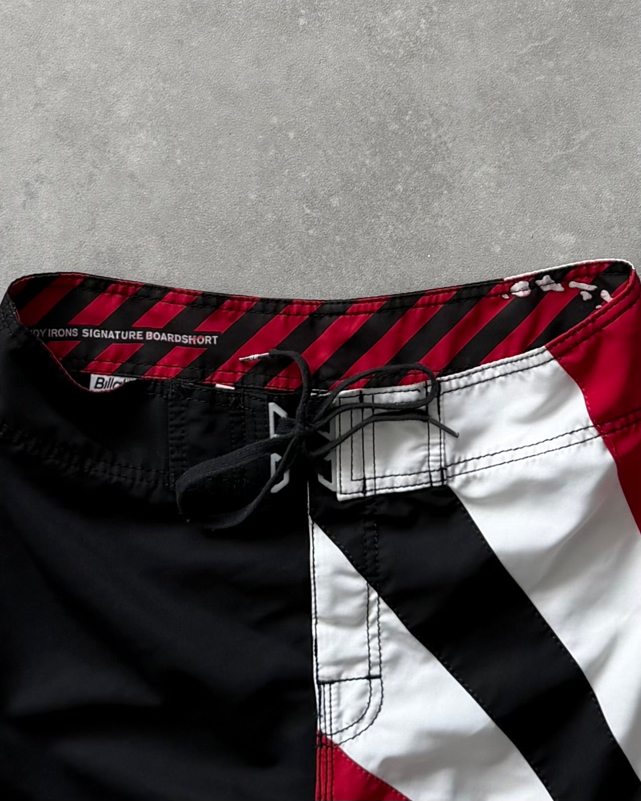 Vintage Billabong Andy Irons Rising Sun Boardshorts (32)