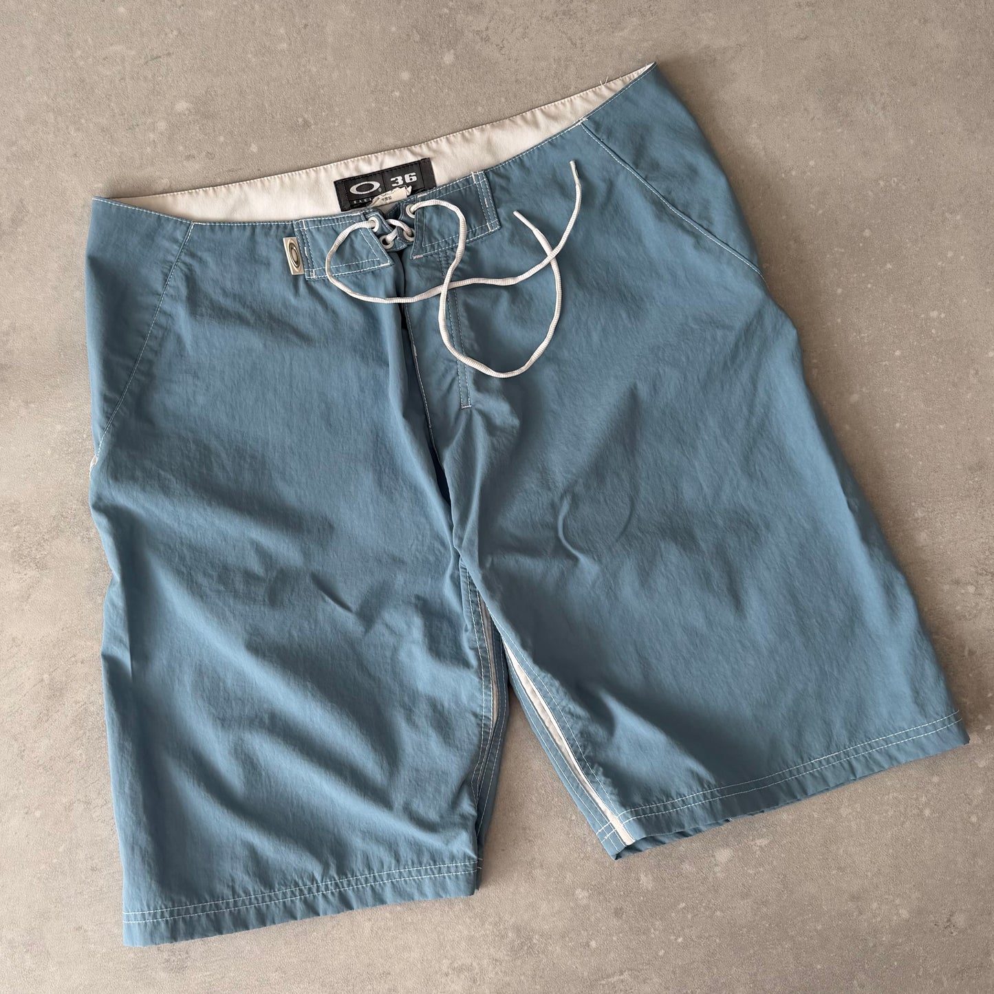 00’s Oakley Boardshorts (36)