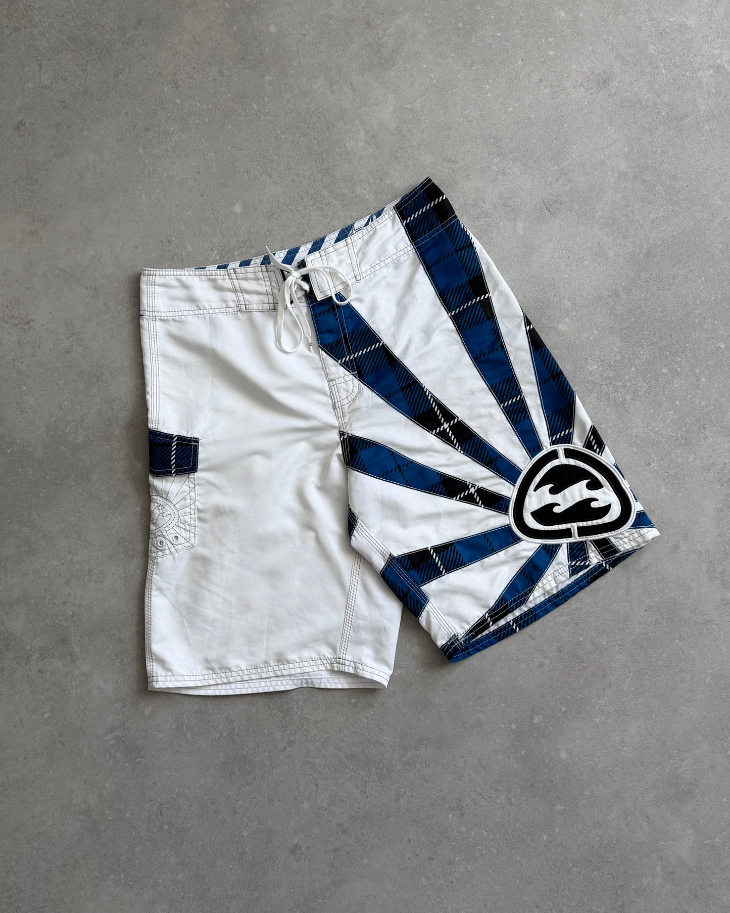 Vintage Billabong Andy Irons Rising Sun Boardshorts (32)