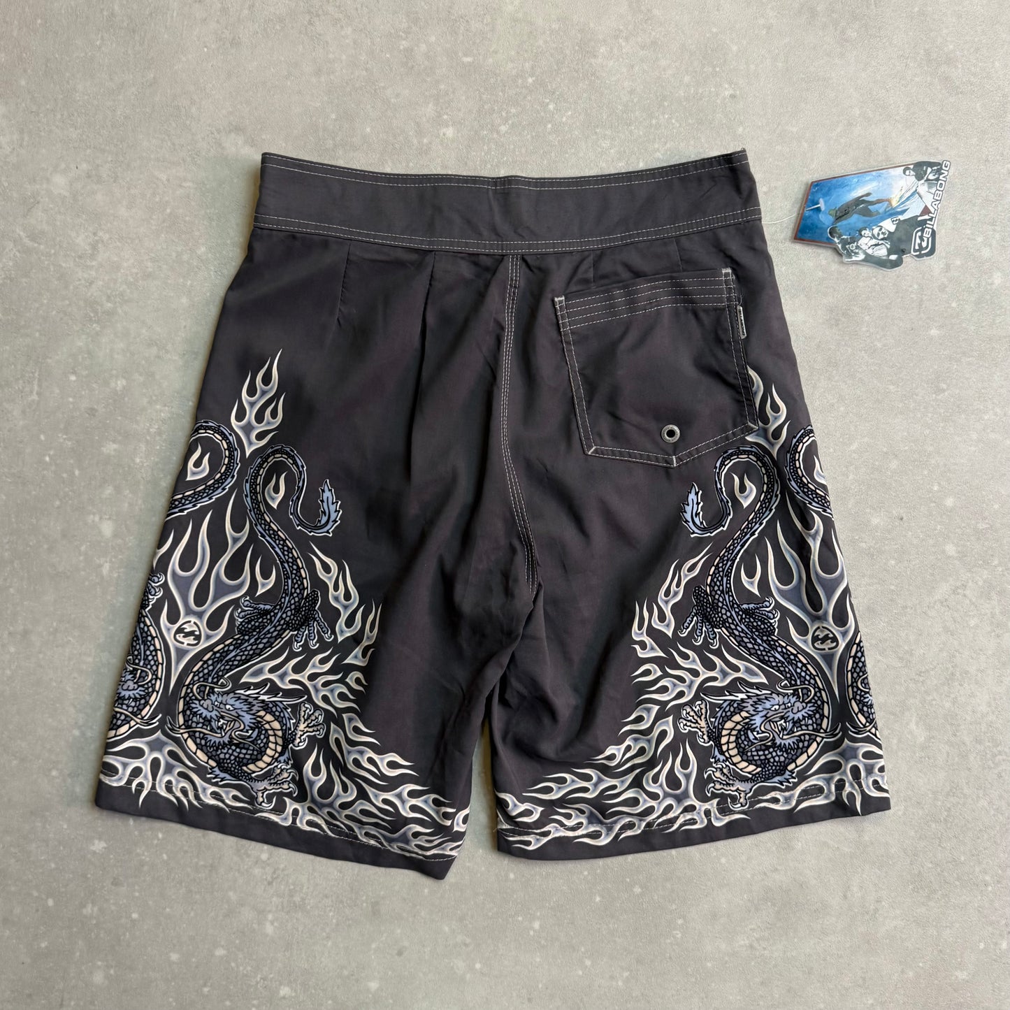 BNWT Billabong Dragon Boardshorts (30)