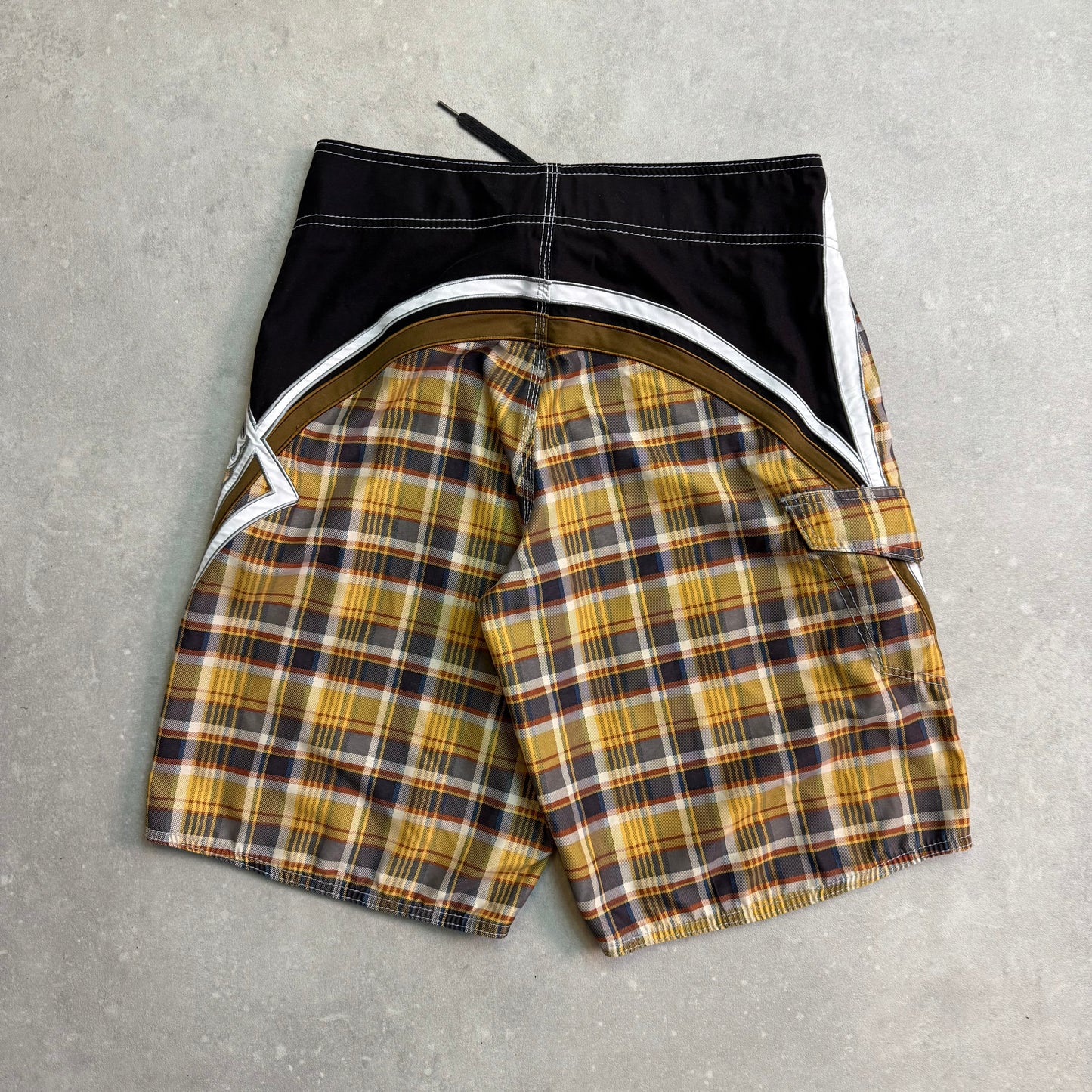 00’s Billabong ''Mark Occhilupo'' Boardshorts (31)
