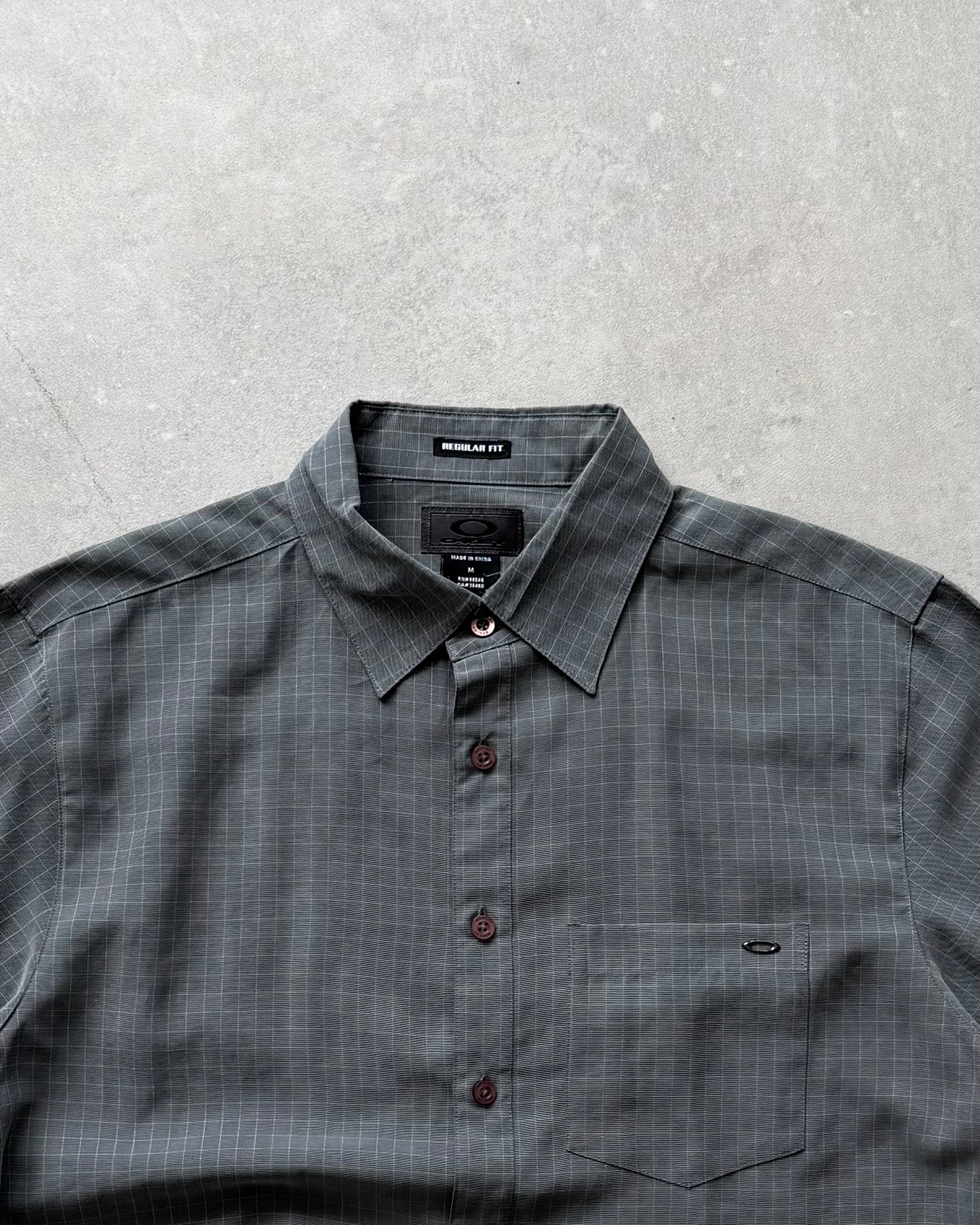 Vintage Oakley Shirt (L)
