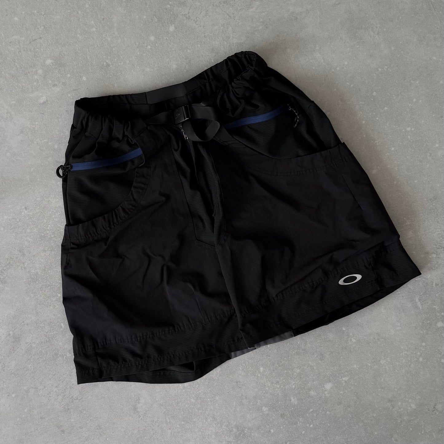 00’s Oakley Cargo Shorts (32)