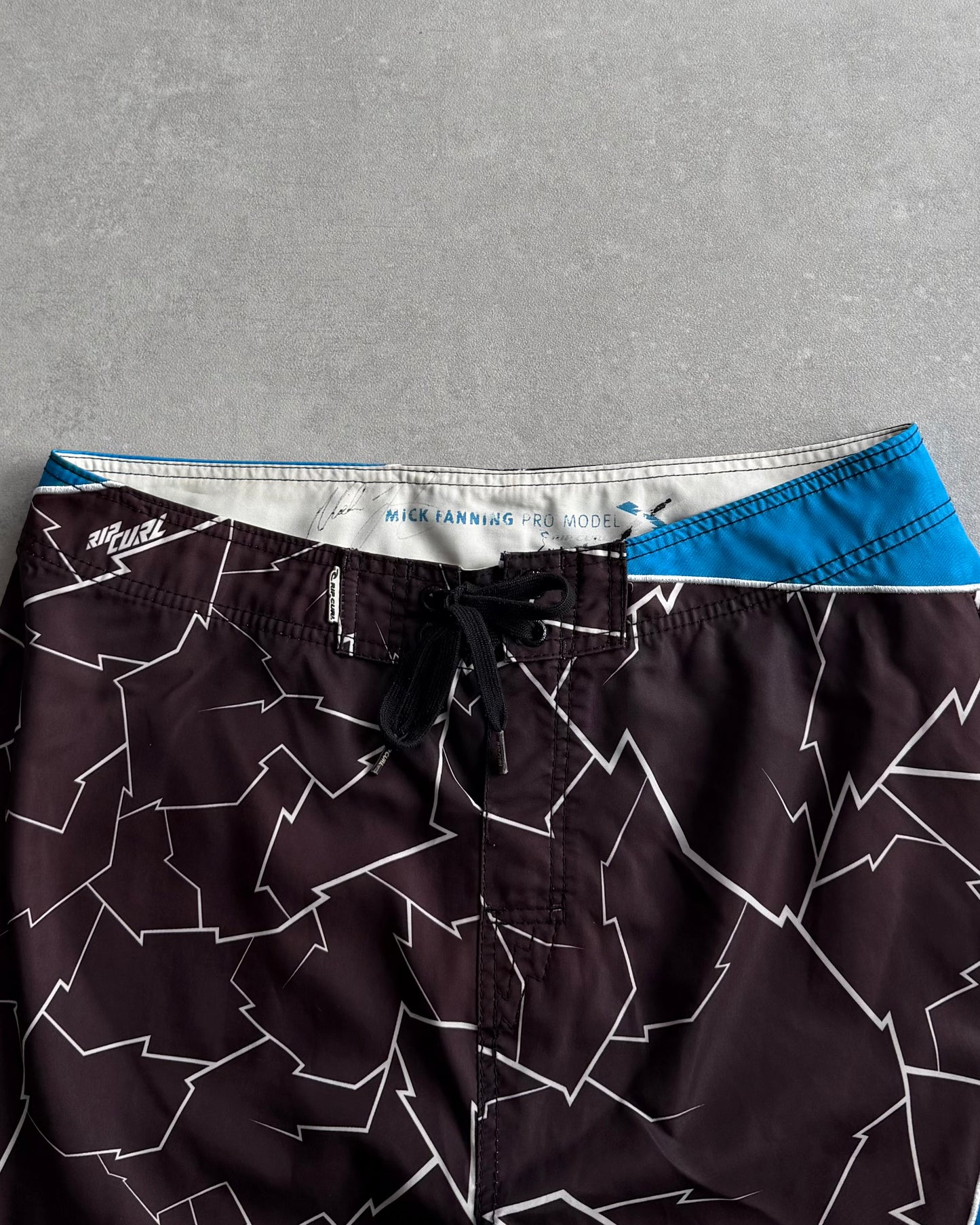 Vintage Rip Curl Mick Fanning Boardshorts (34)
