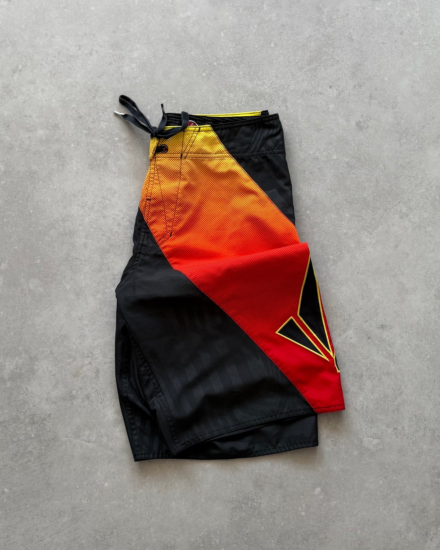 Vintage Volcom Boardshorts (32)