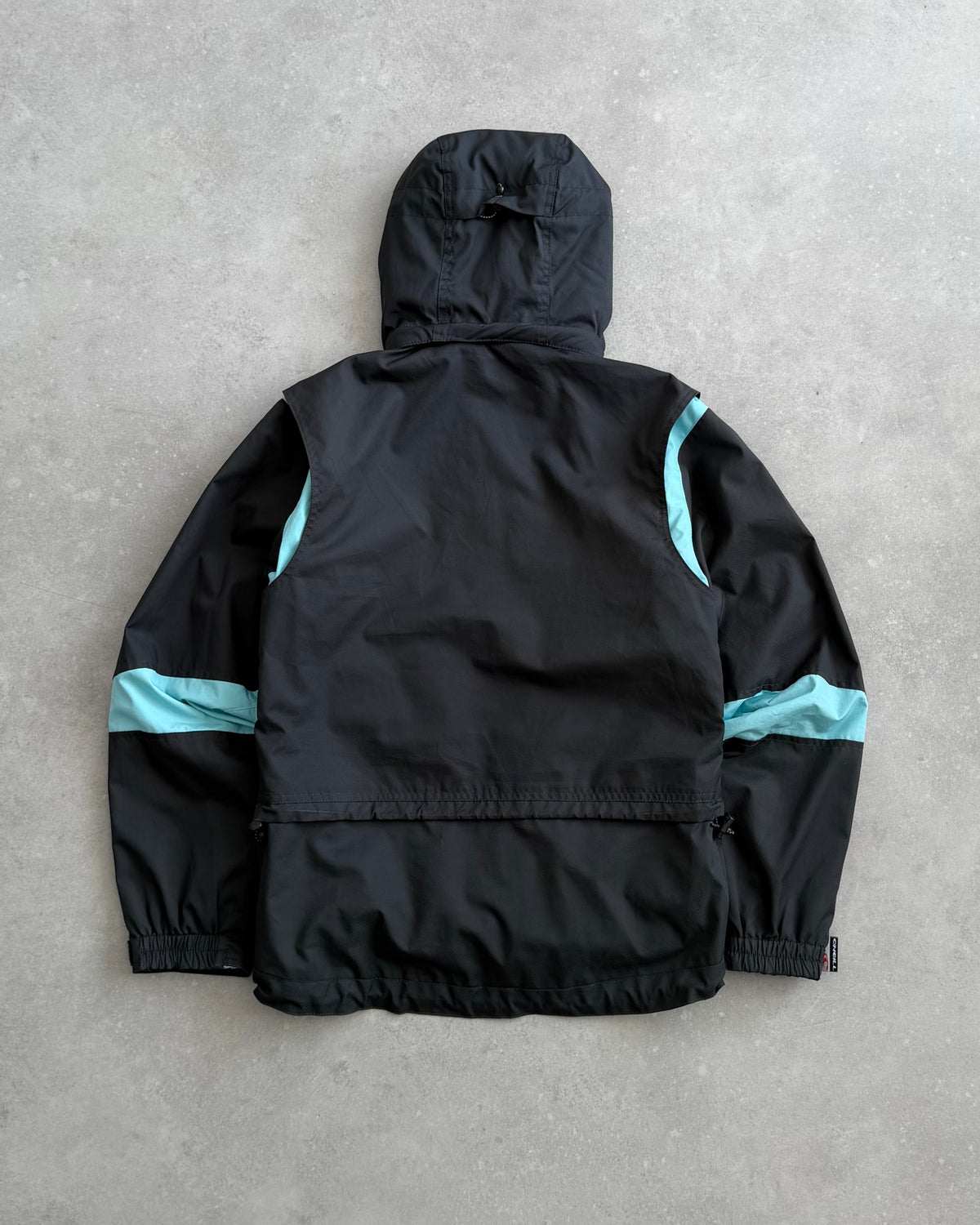 Vintage Women’s O’Neill Snow Jacket (M)