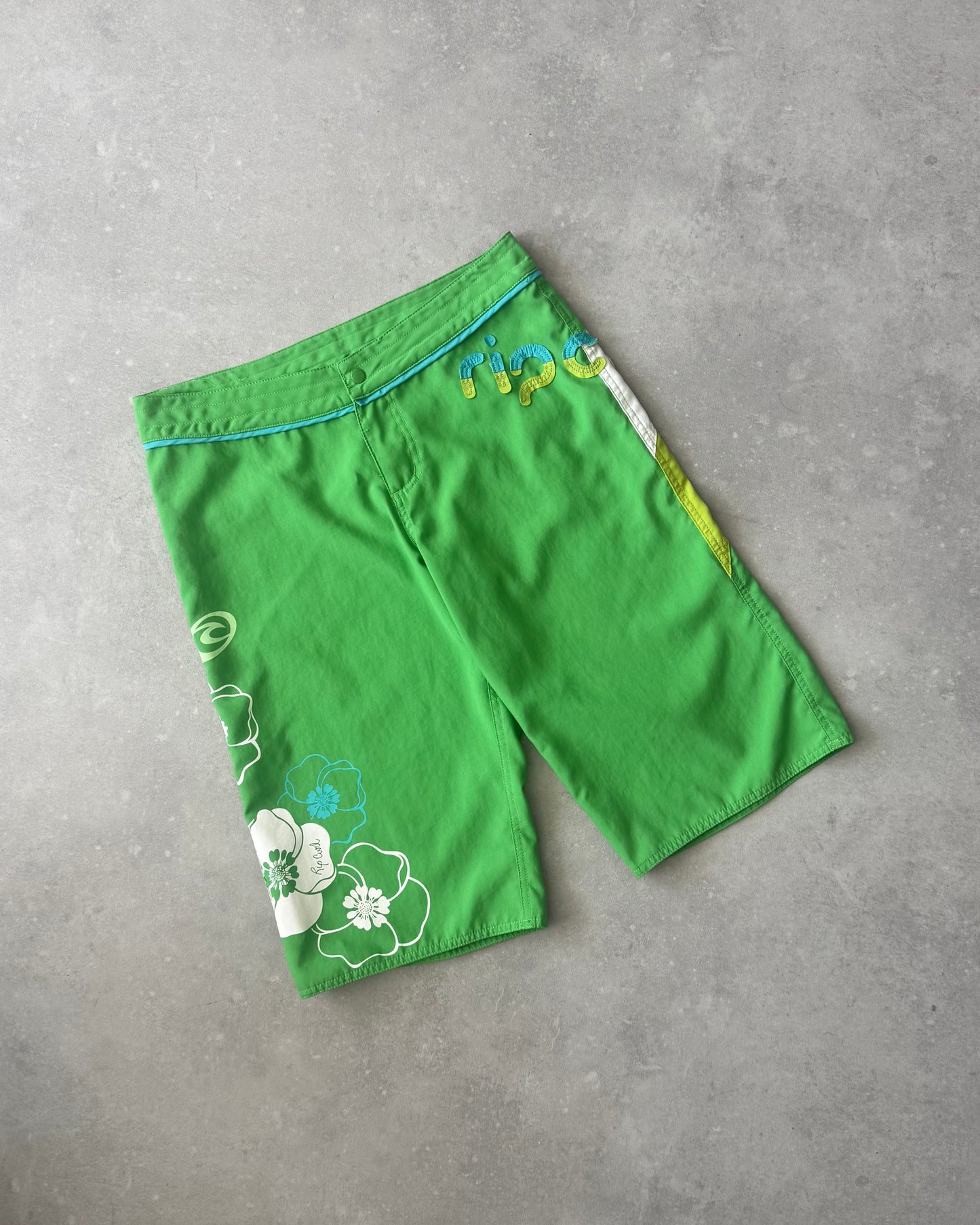 Vintage RipCurl Women’s 3/4 Length Boardshorts (31)