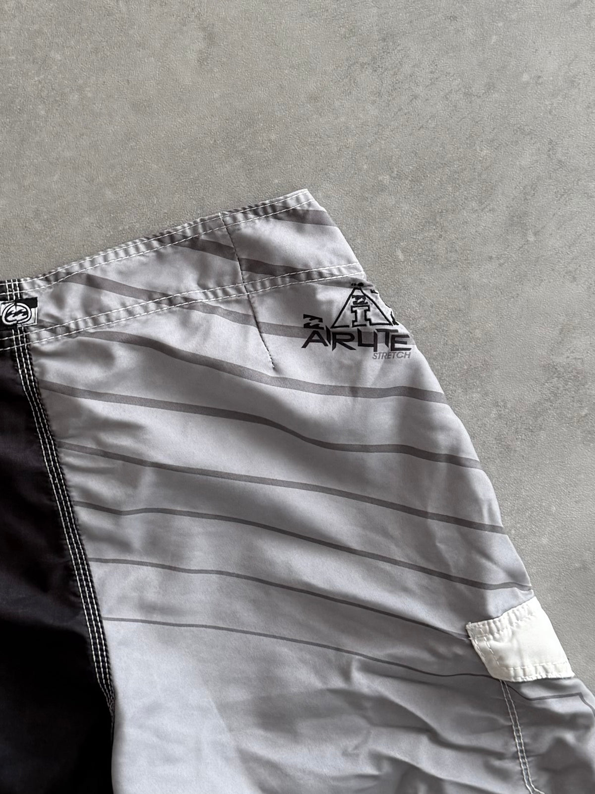 Vintage Billabong Andy Irons Airlite Boardshorts (33)