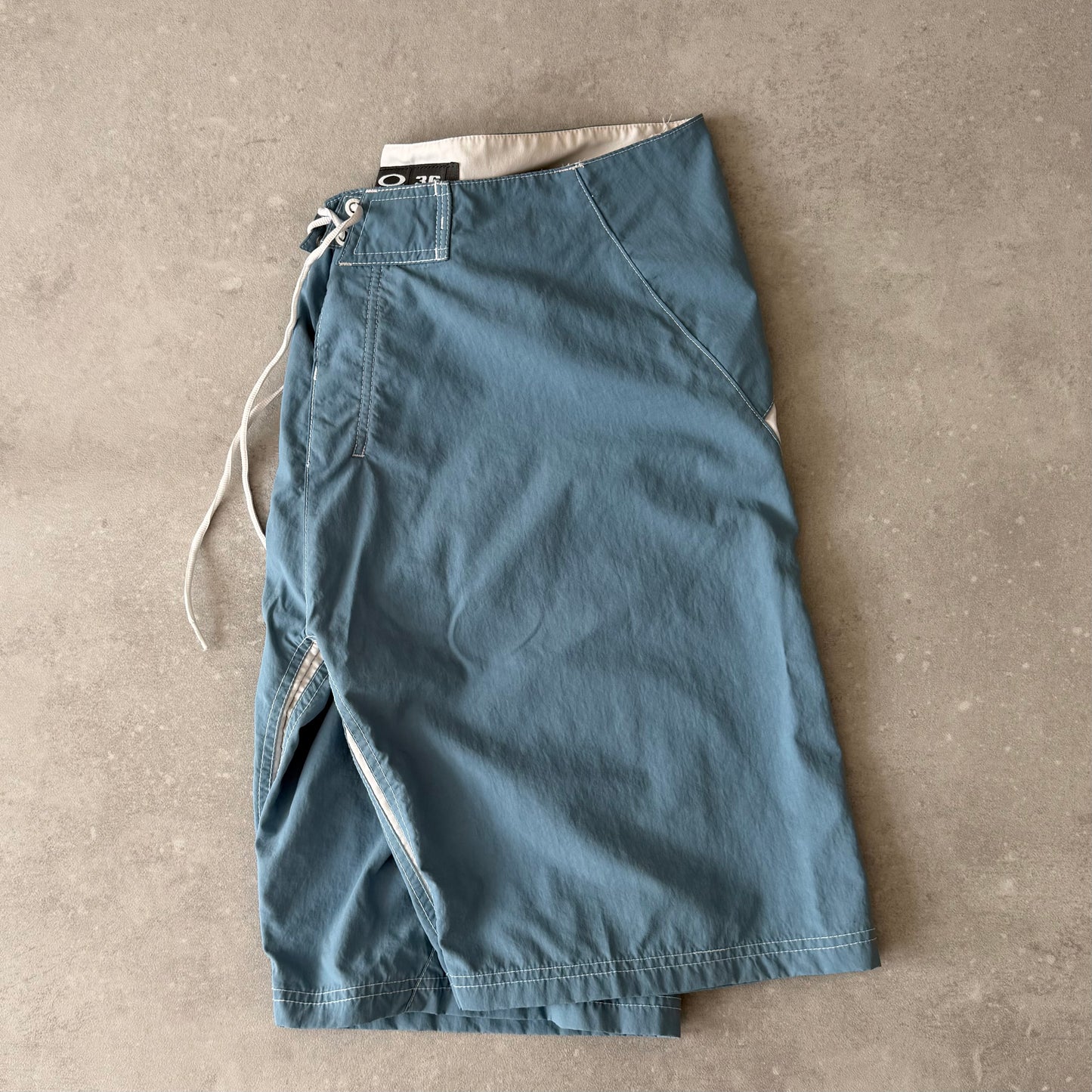 00’s Oakley Boardshorts (36)