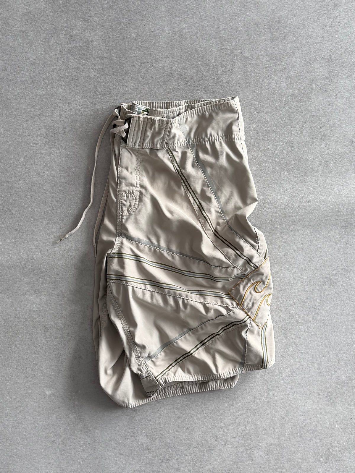 Vintage Billabong Andy Irons Shogun Boardshorts (34)