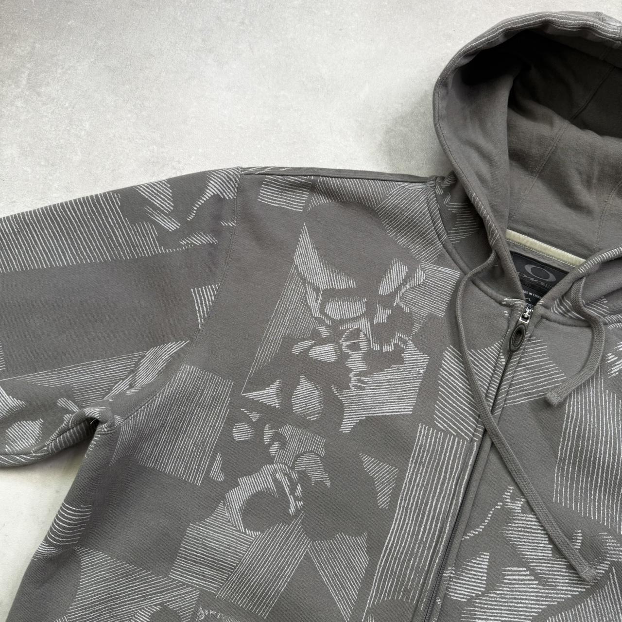 2000’s Oakley Hoodie
