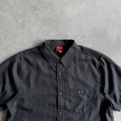 00's Oakley Button up Shirt (L)