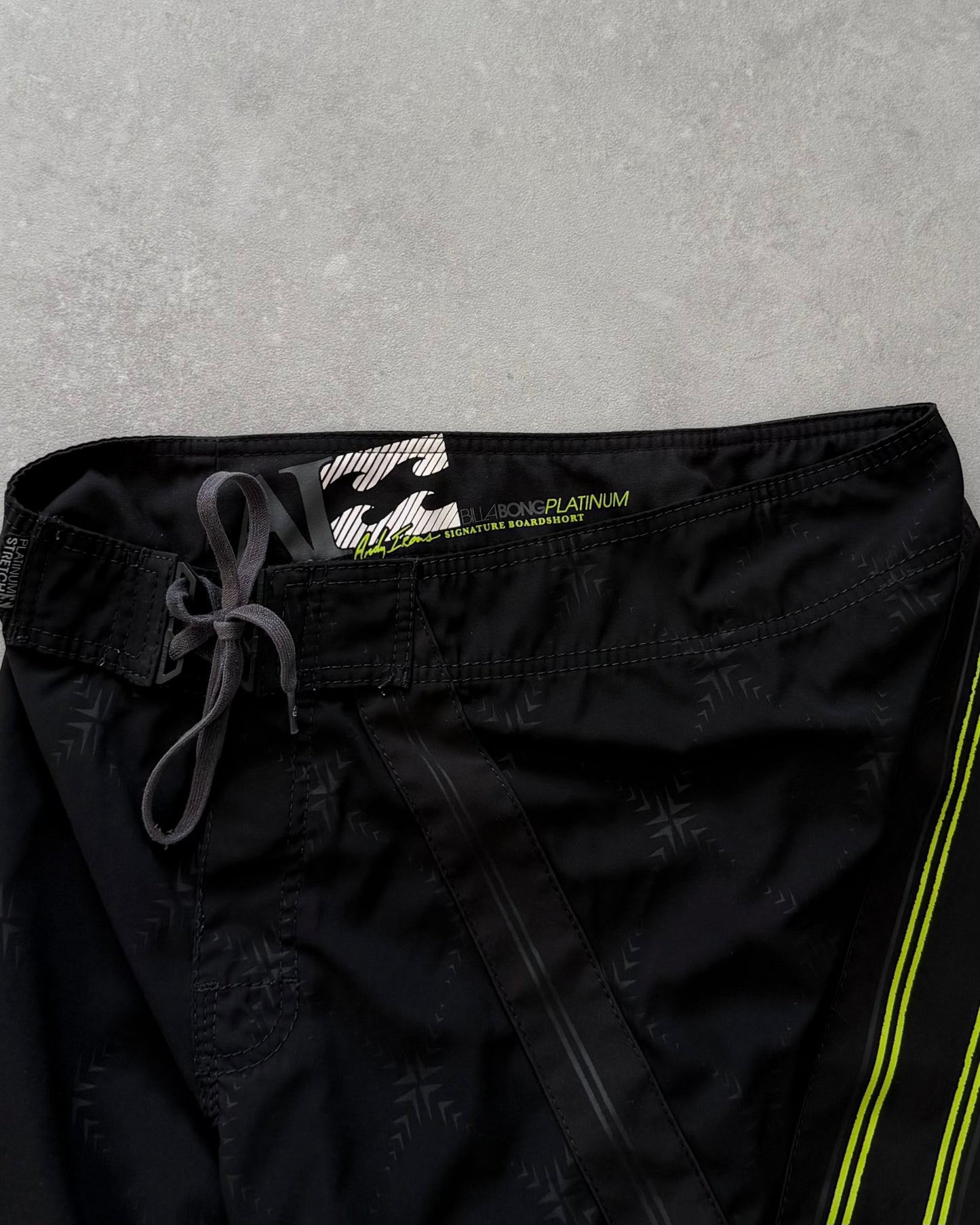 Vintage Billabong Andy Irons Platinum Shogun Boardshorts (32)