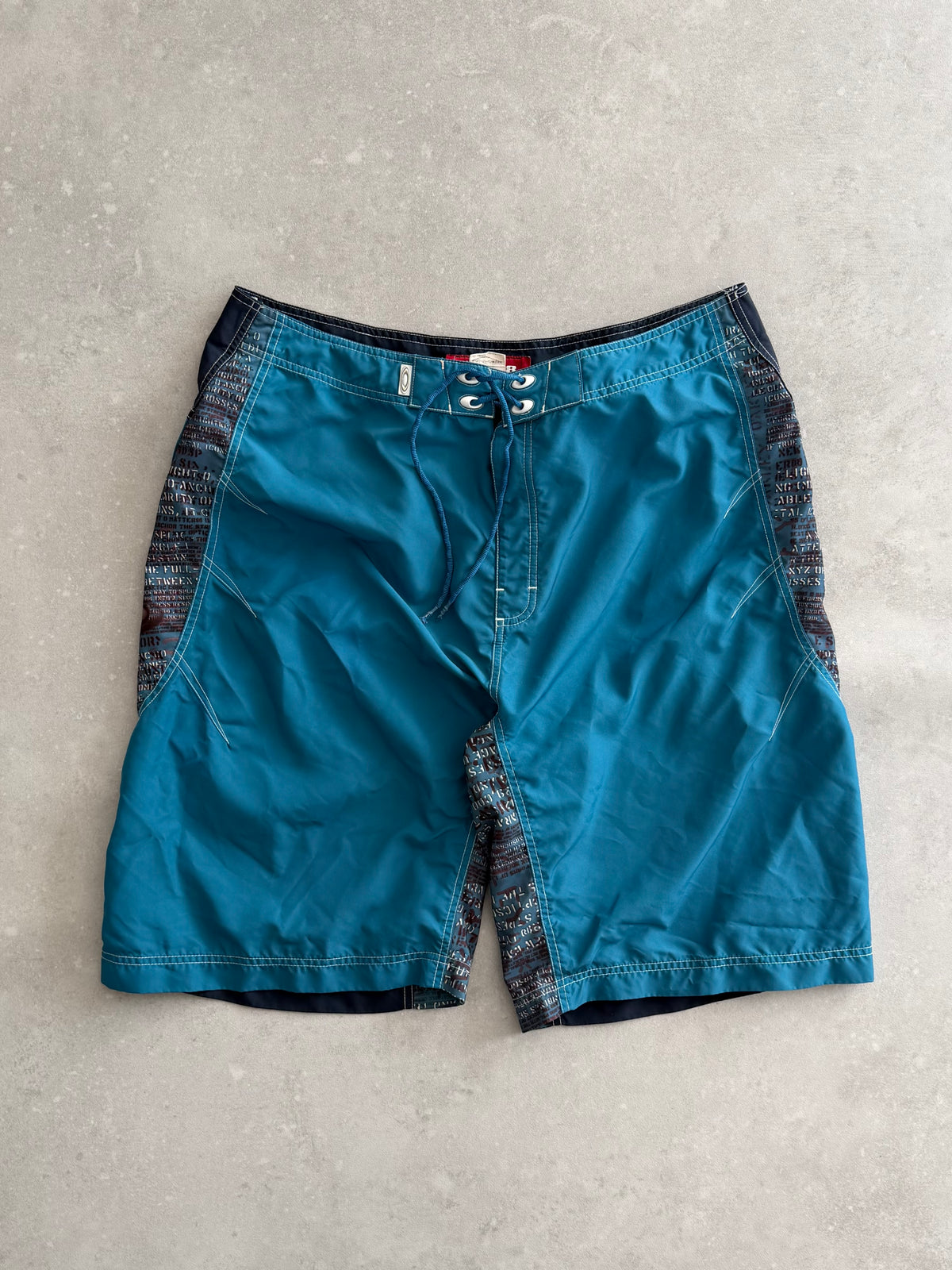 Vintage Oakley Boardshorts (38)