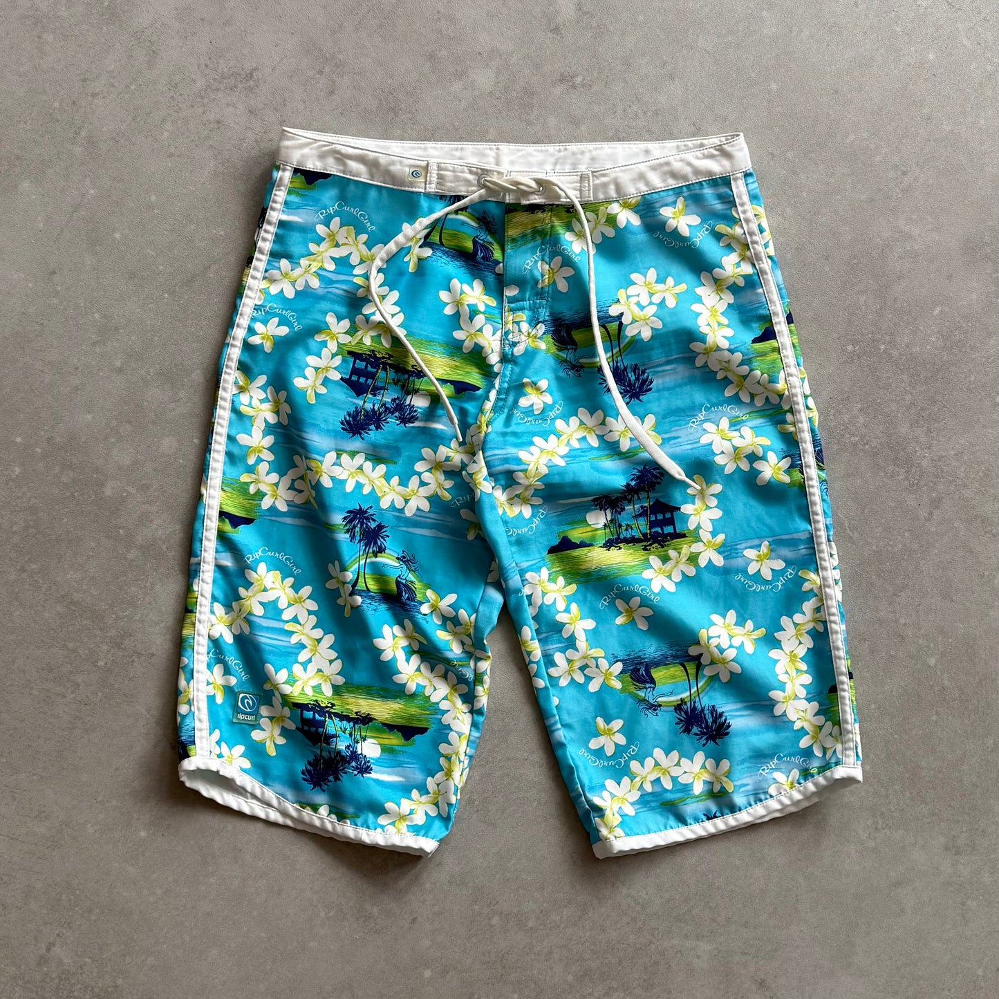Vintage Rip Curl 3/4 length Boardshorts (Wmns 28)