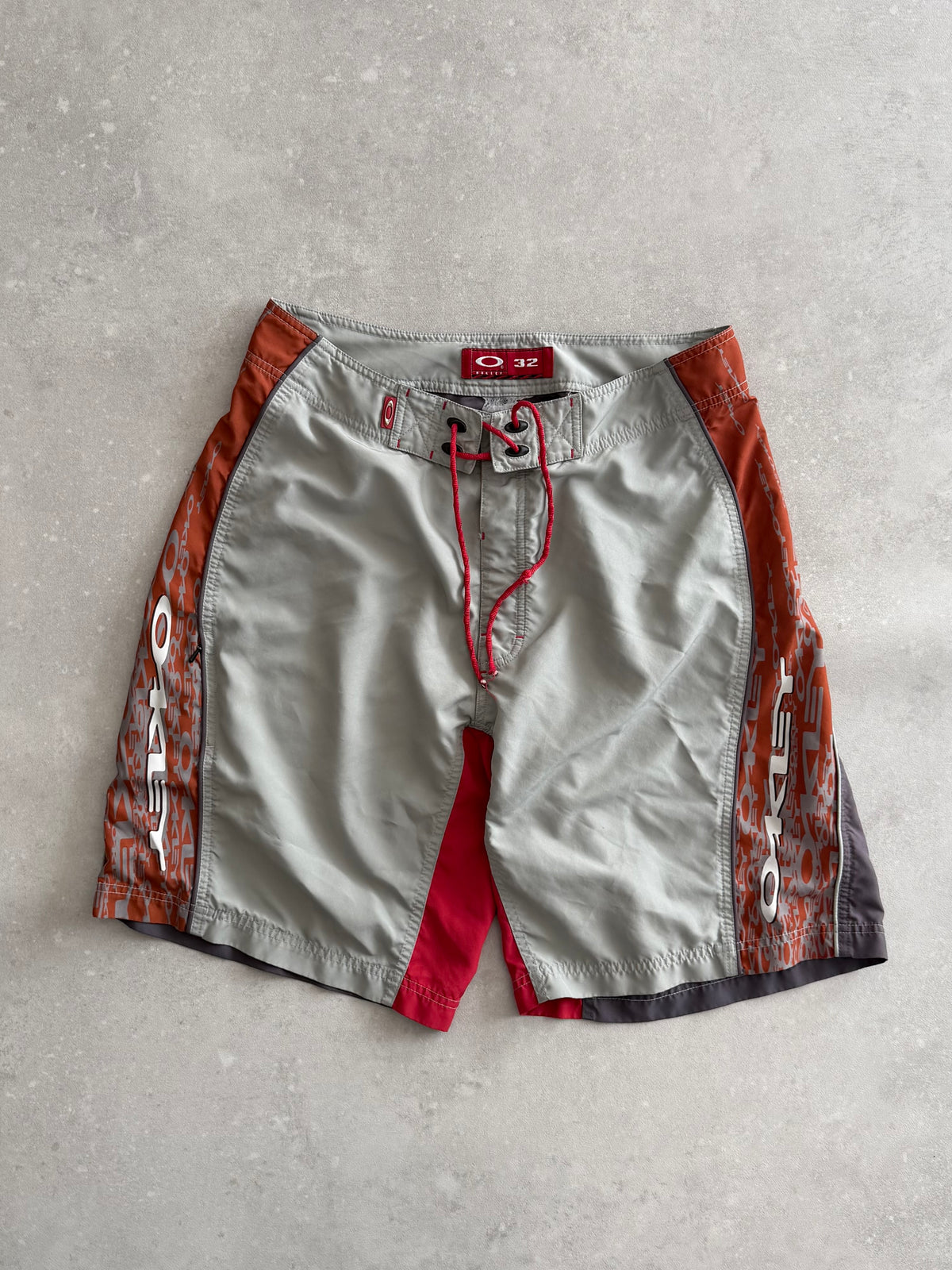 Vintage Oakley Boardshorts (32)