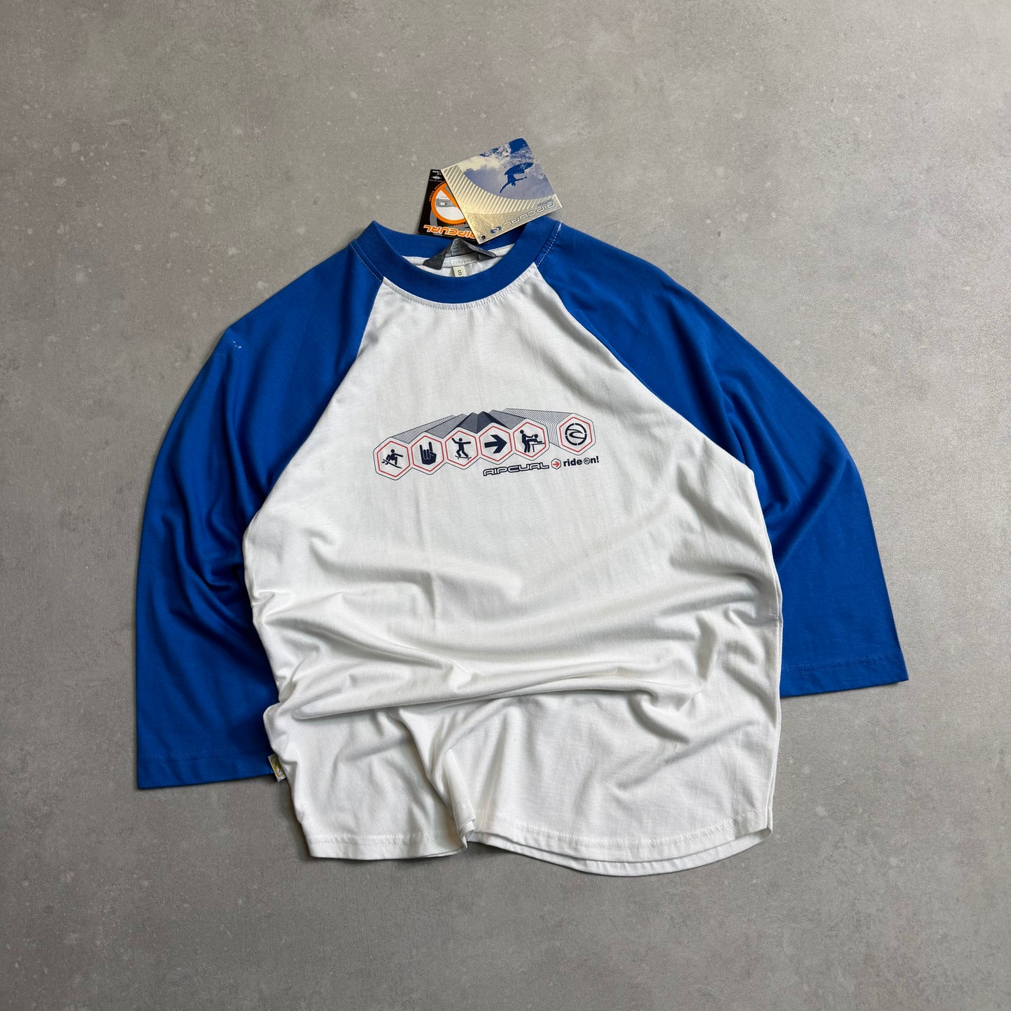 00's BNWT 3/4 Sleeve T-shirt (S)