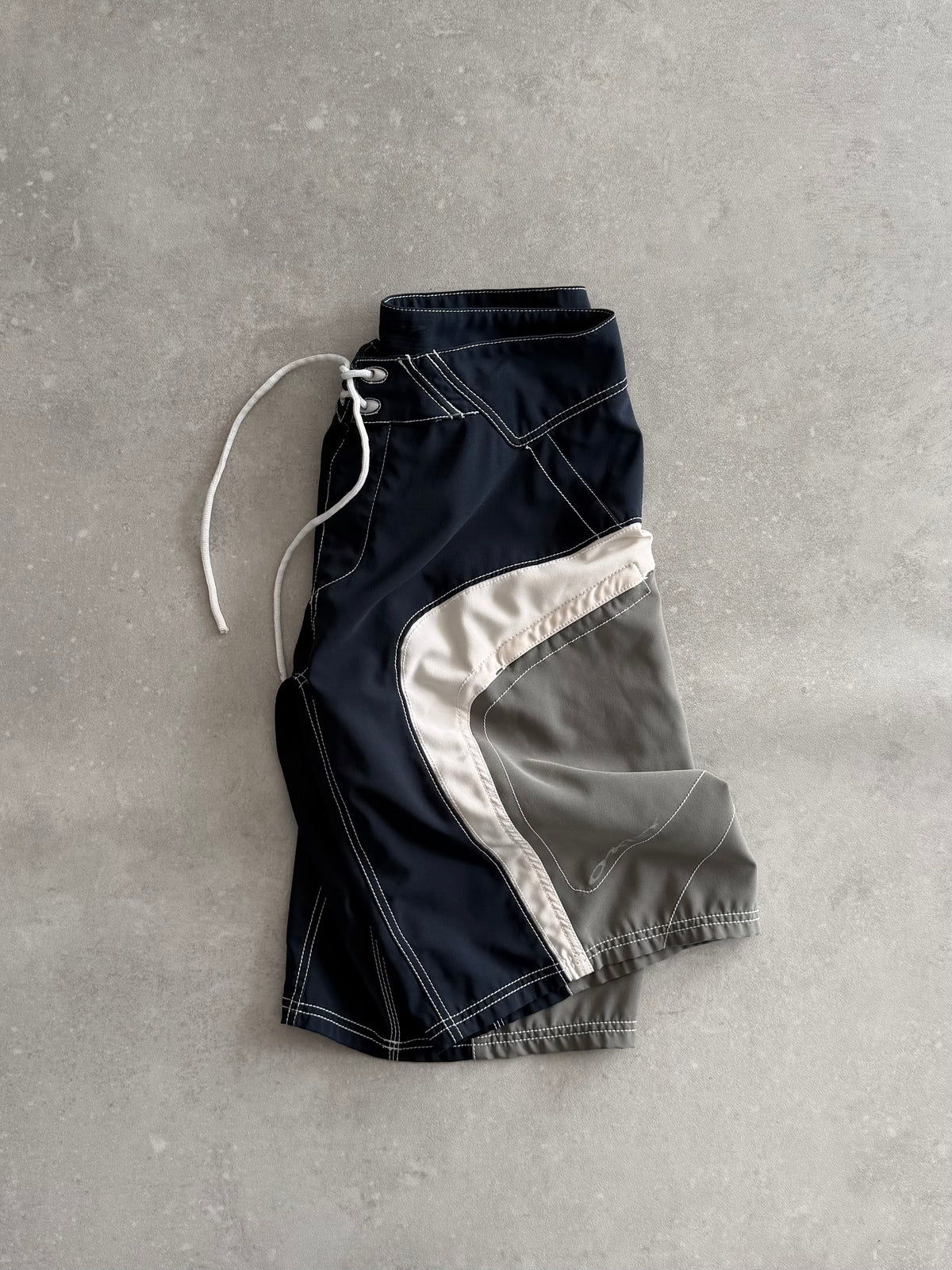 Vintage Oakley Boardshorts (32)