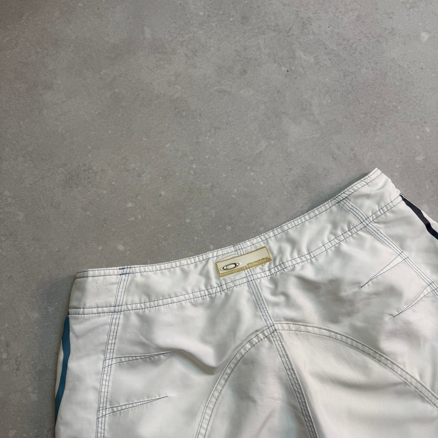 00’s Oakley Board Shorts (32)