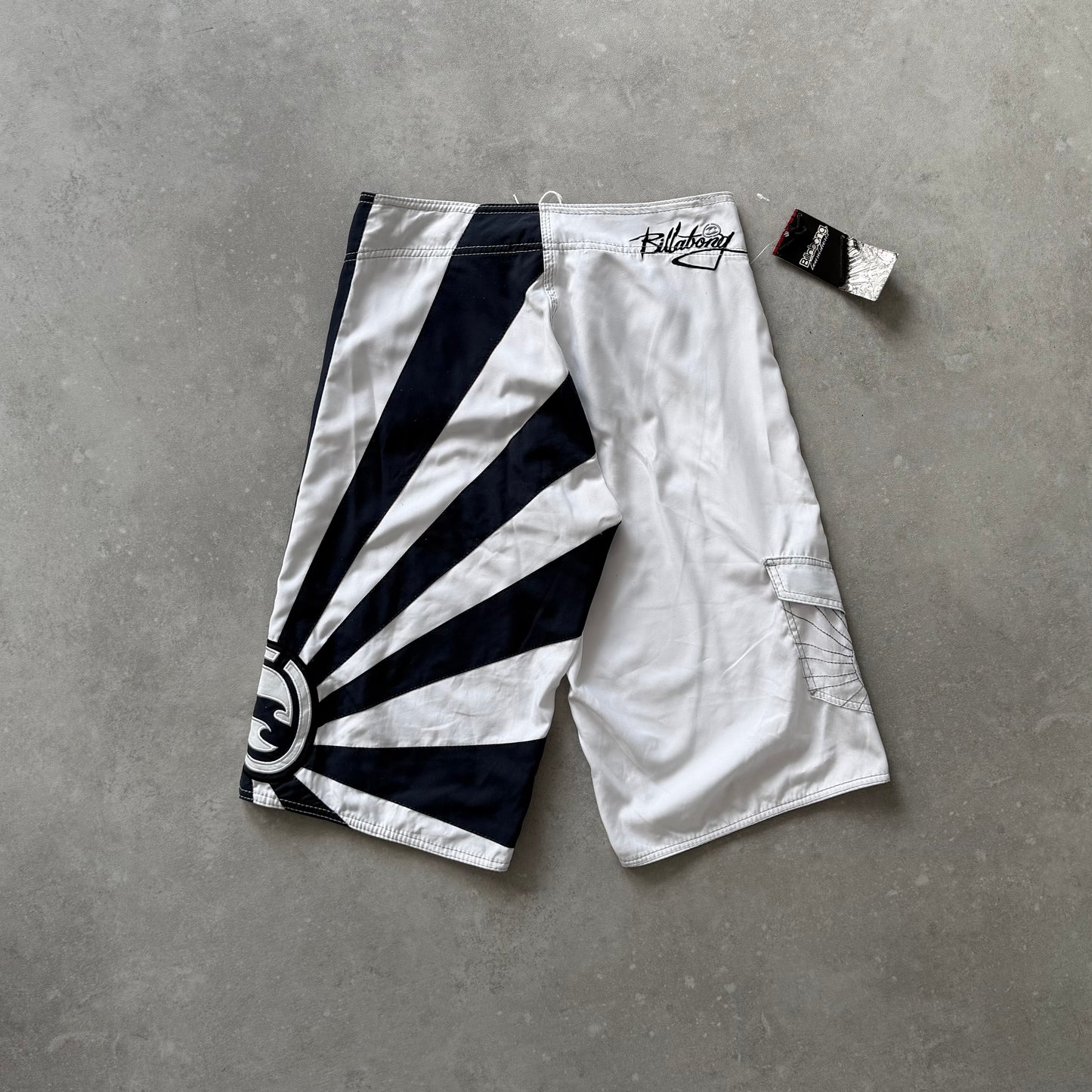BNWT Vintage Billabong Andy Irons Boardshorts (28)