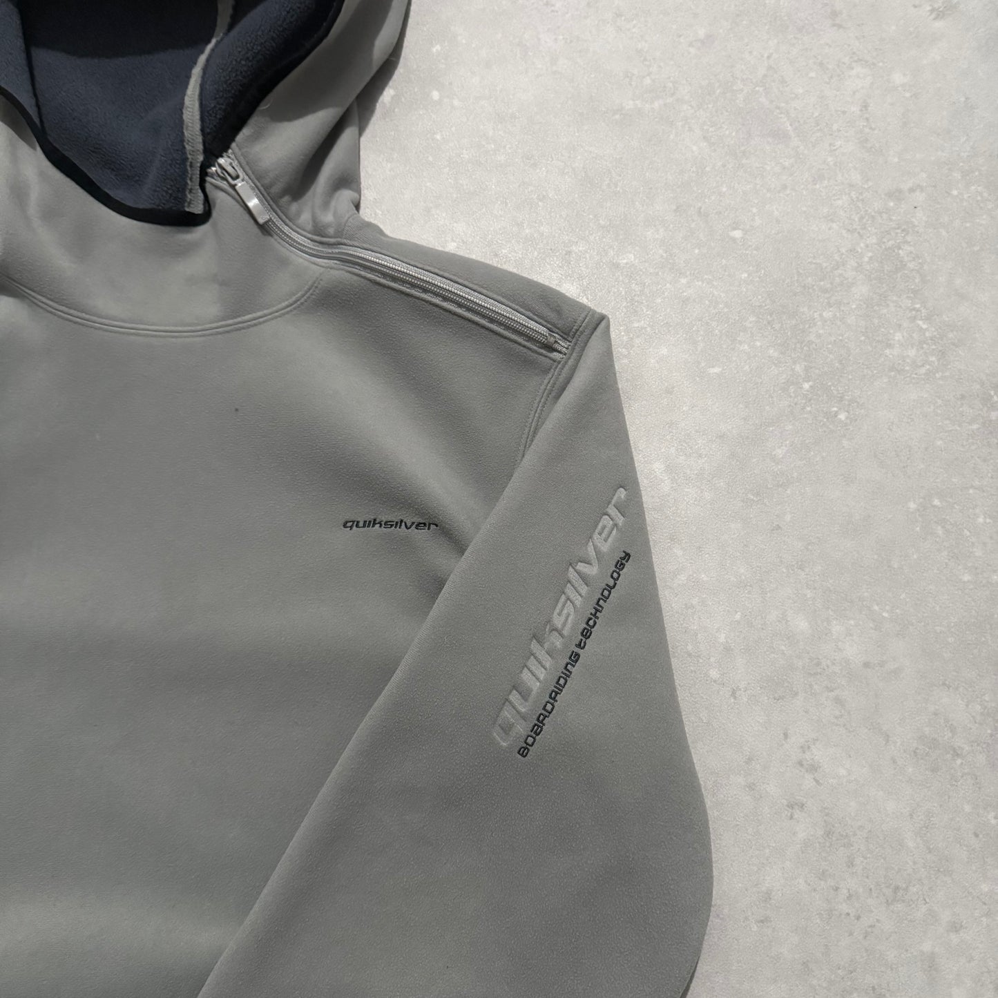 00’s Quiksilver Fleece Hoodie (M)