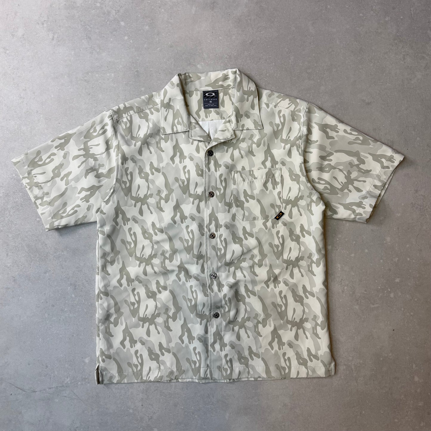 00’s Oakley Camo Shirt (L)