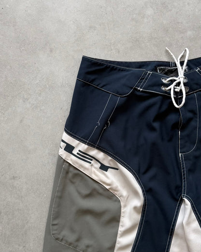 Vintage Oakley Boardshorts (36)