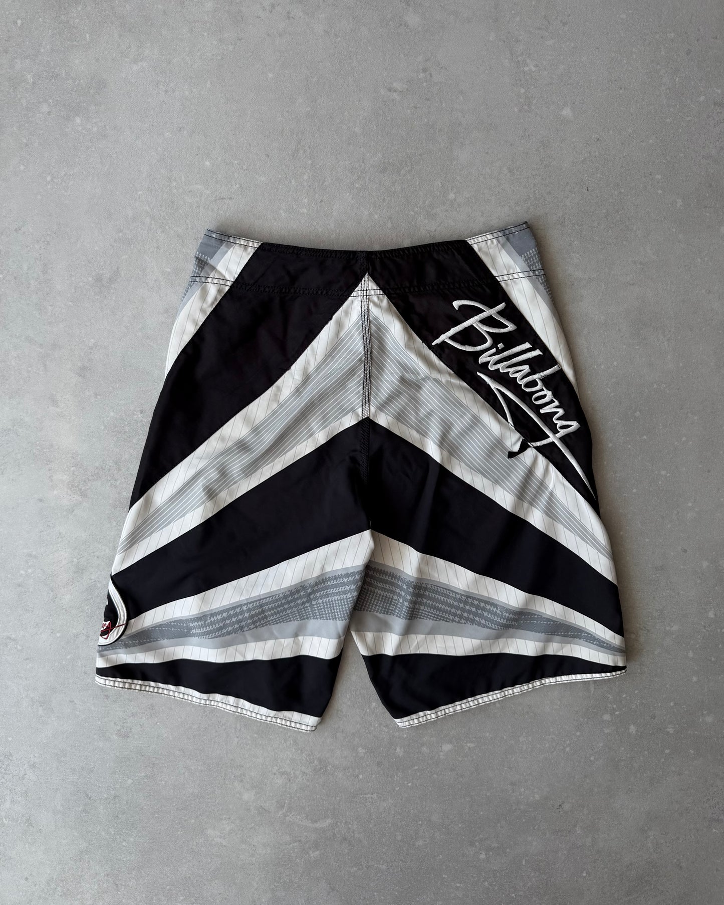 Vintage Billabong Andy Irons Samurai Boardshorts (32)