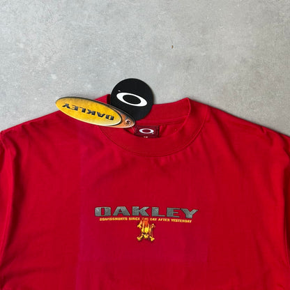 Deadstock 00’s Oakley T-shirt (M)