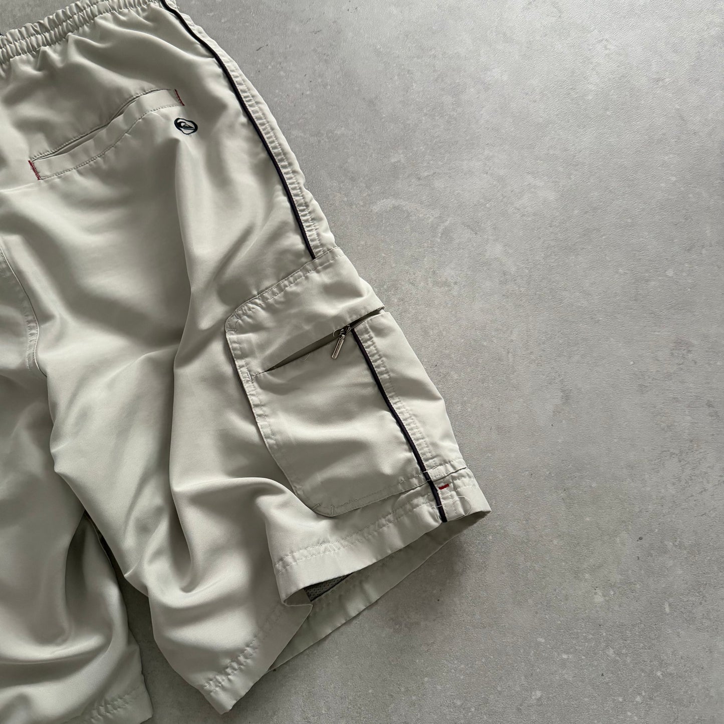 00’s Quiksilver Cargo Shorts (34)