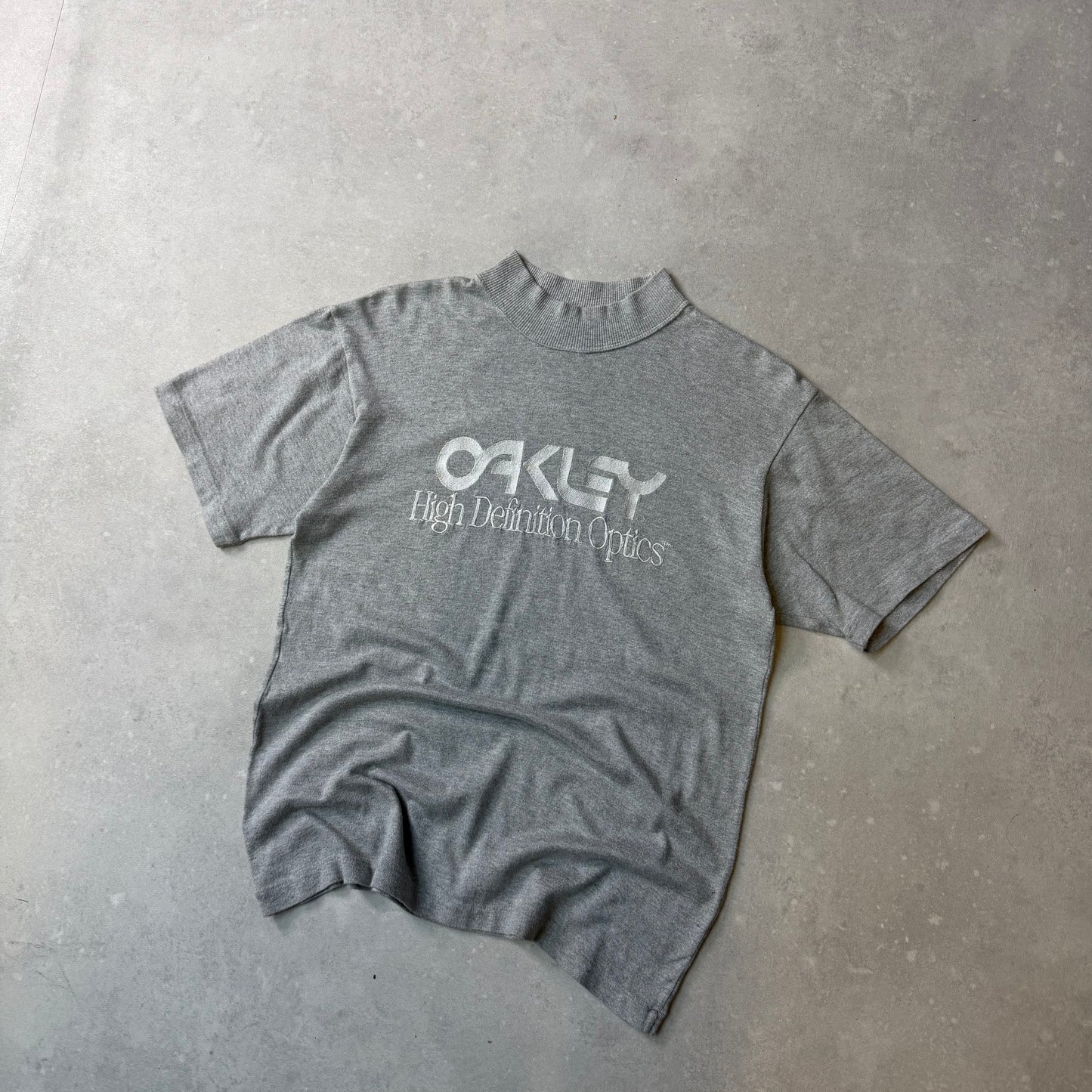 90’s Oakley T-shirt (S)