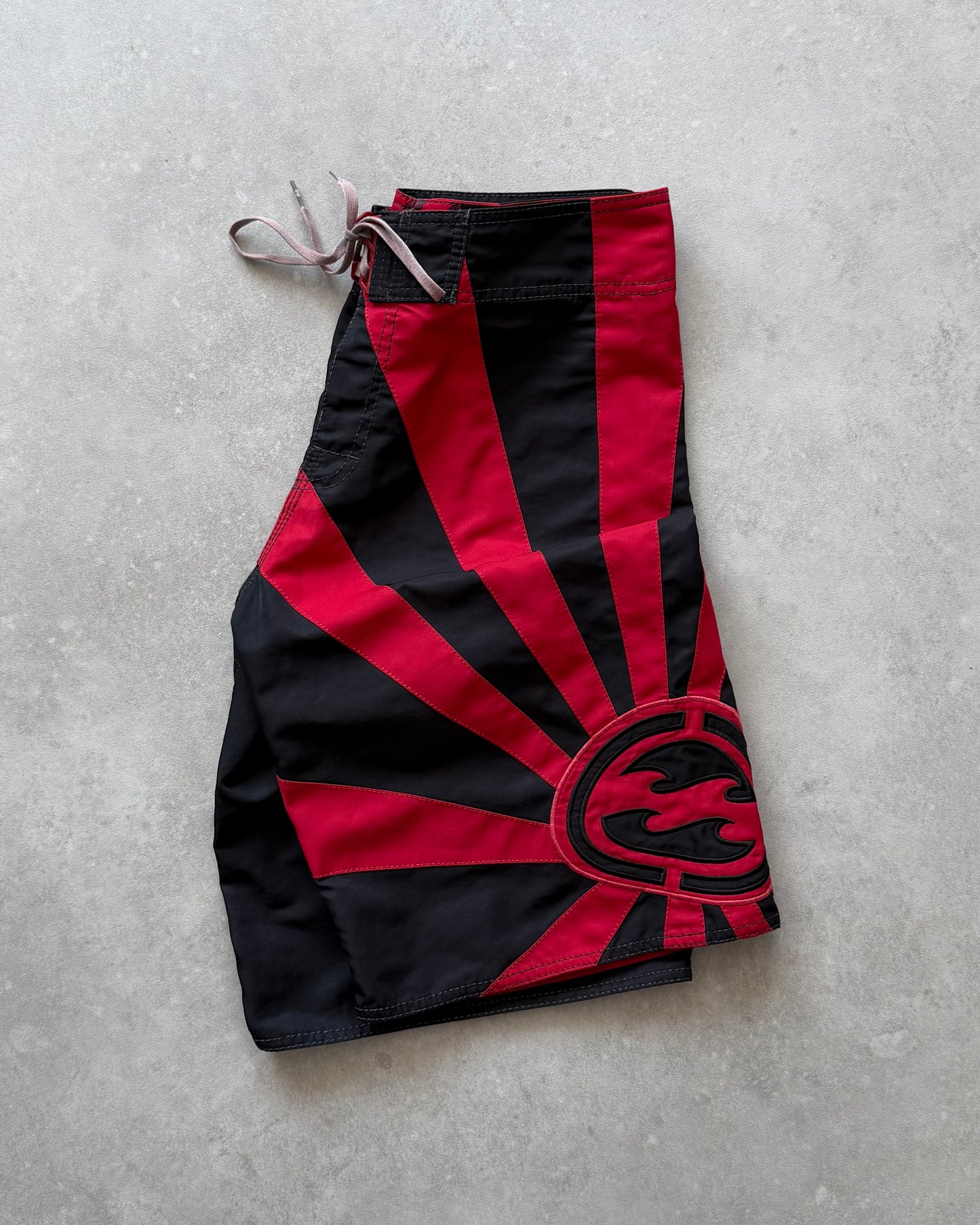 Vintage Billabong Andy Irons Rising Sun Boardshorts (31)