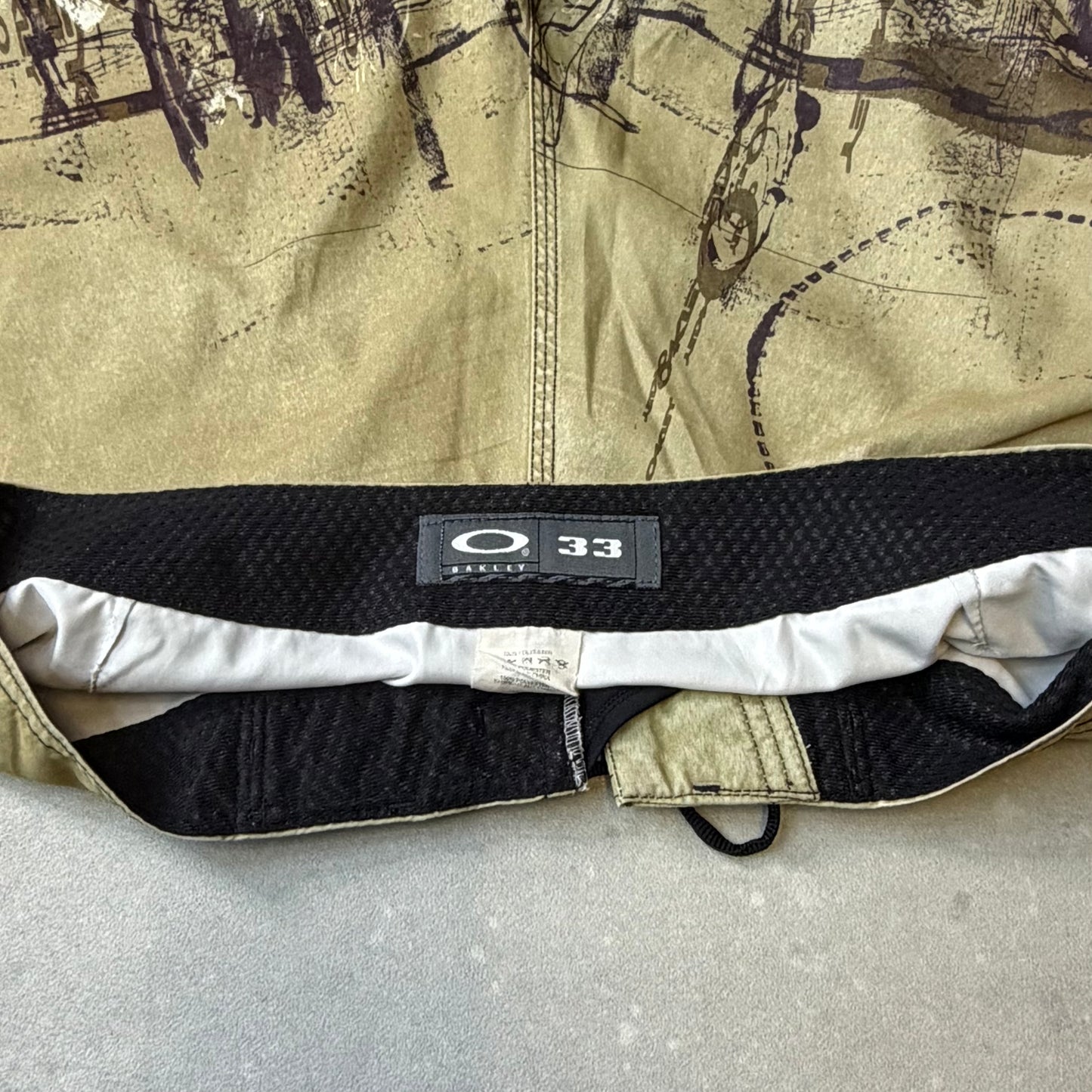 00’s Oakley Boardshorts (33)