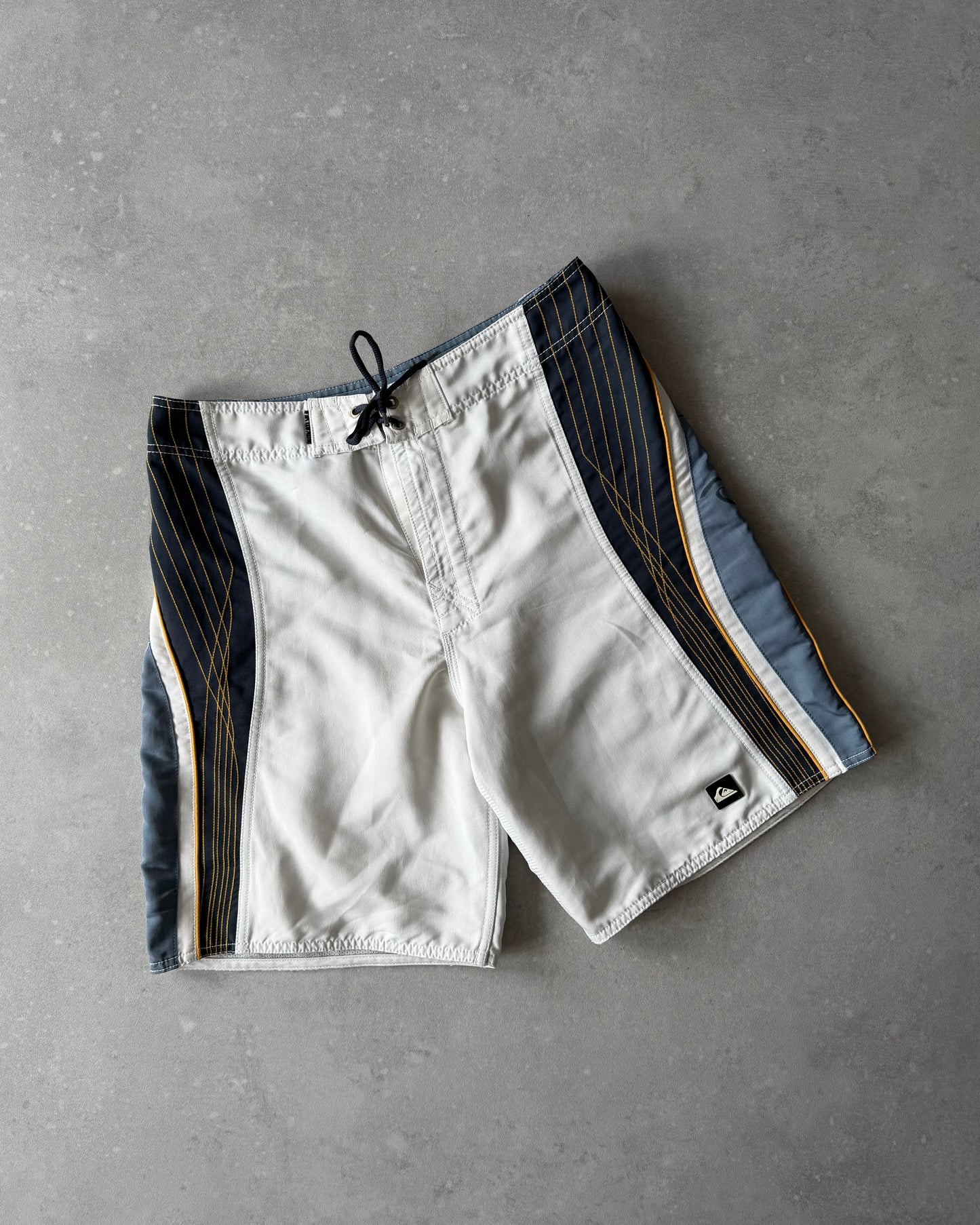 Vintage Quiksilver Boardshorts (30)