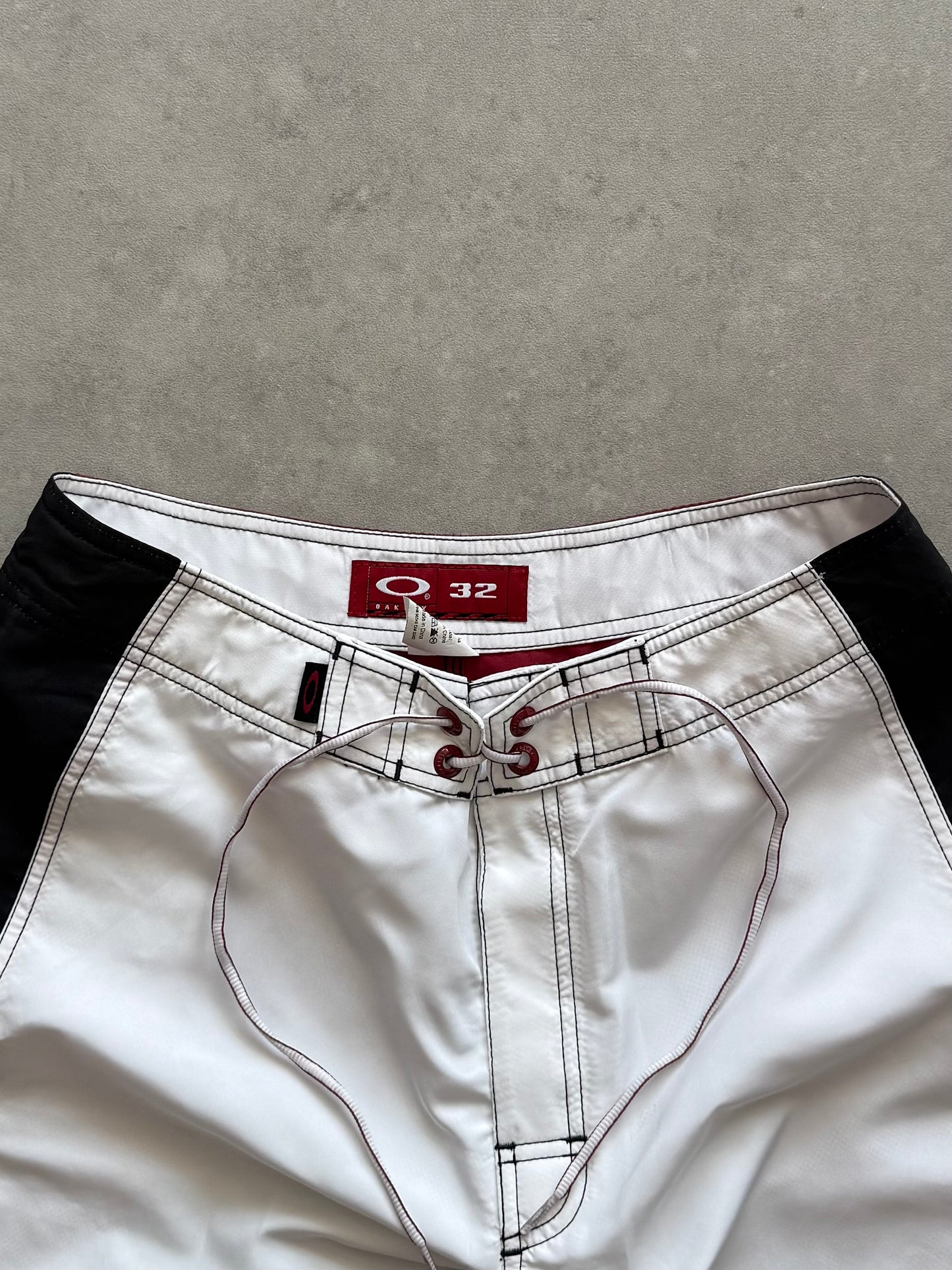 Vintage Oakley Flame Boardshorts (32)