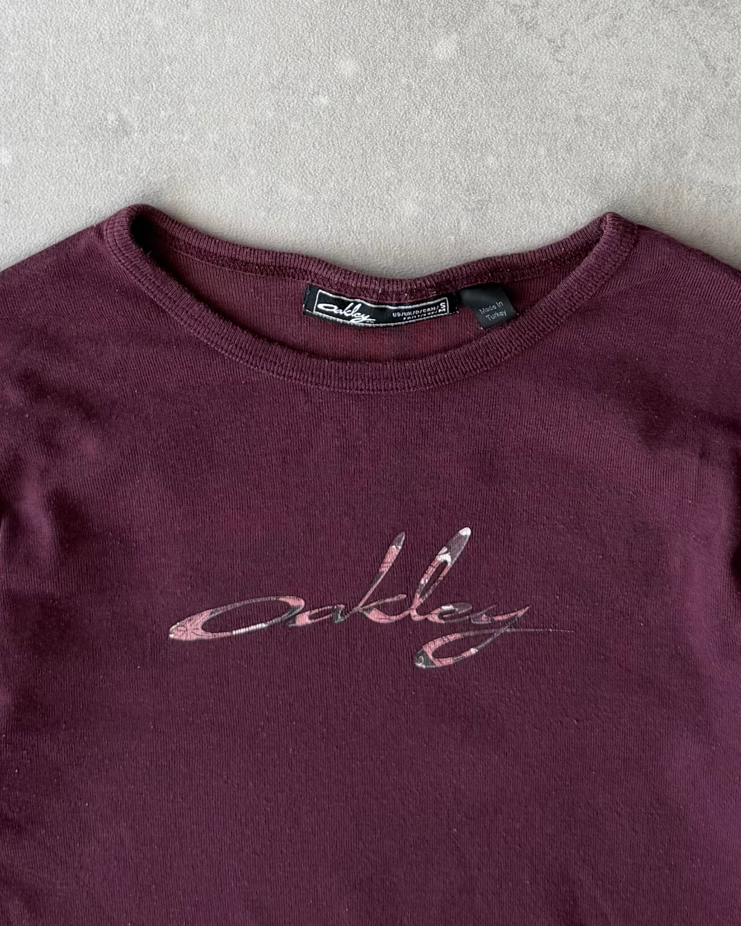 Vintage Oakley Women’s Long Sleeve Top (S/8)