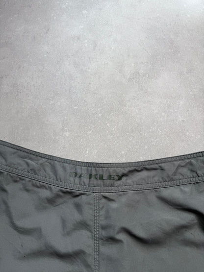 Oakley Shorts (34)
